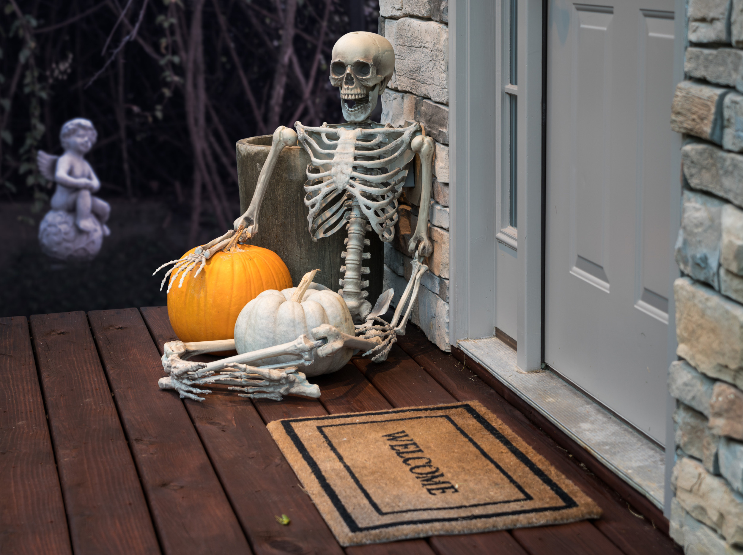 Halloween skeleton, Viral decorations, 2500x1870 HD Desktop