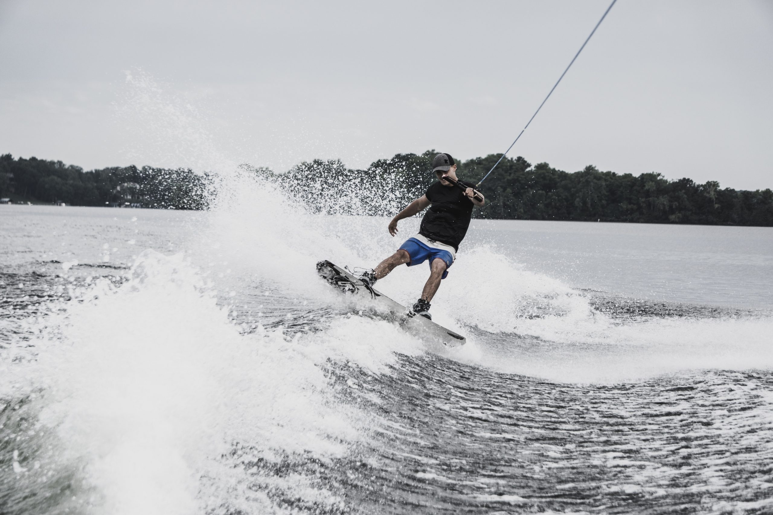 Wakeboarding fin guide, Choosing the right fins, Enhanced performance, Riding with precision, 2560x1710 HD Desktop