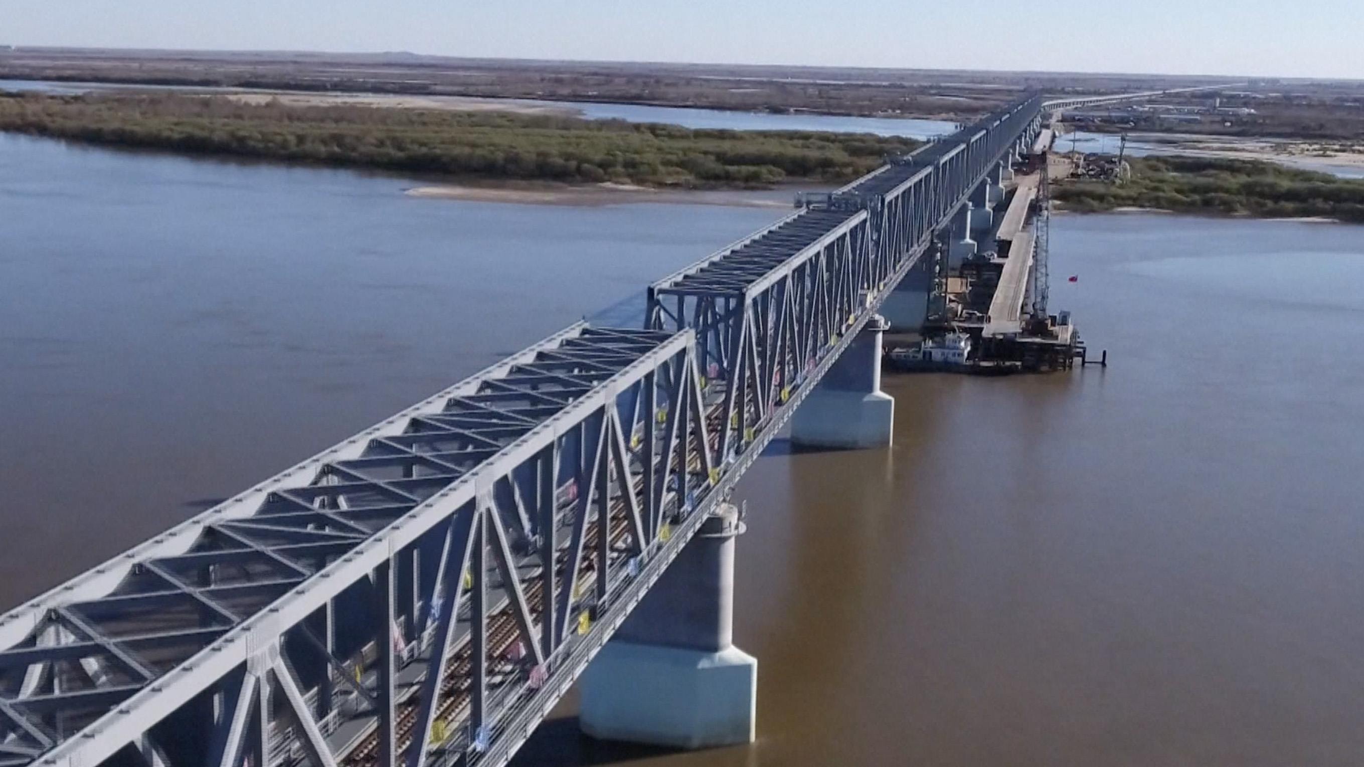 Amur River beauty, Cross river railway, China to Russia, Completed bridge, 2720x1530 HD Desktop
