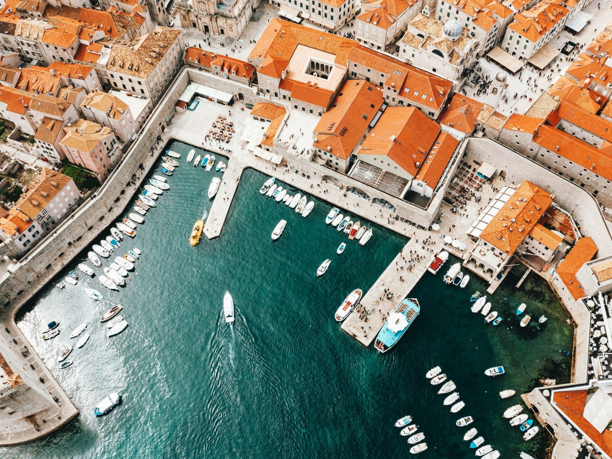 Dubrovnik port, Historical houses, Croatia beach, 2050x1540 HD Desktop