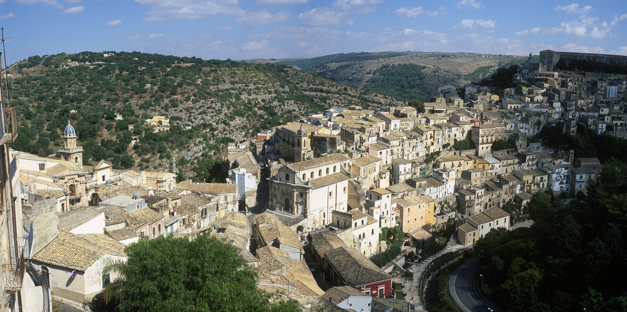 Ragusa archives, Historical records, Ancient city, Cultural heritage, 2170x1080 Dual Screen Desktop