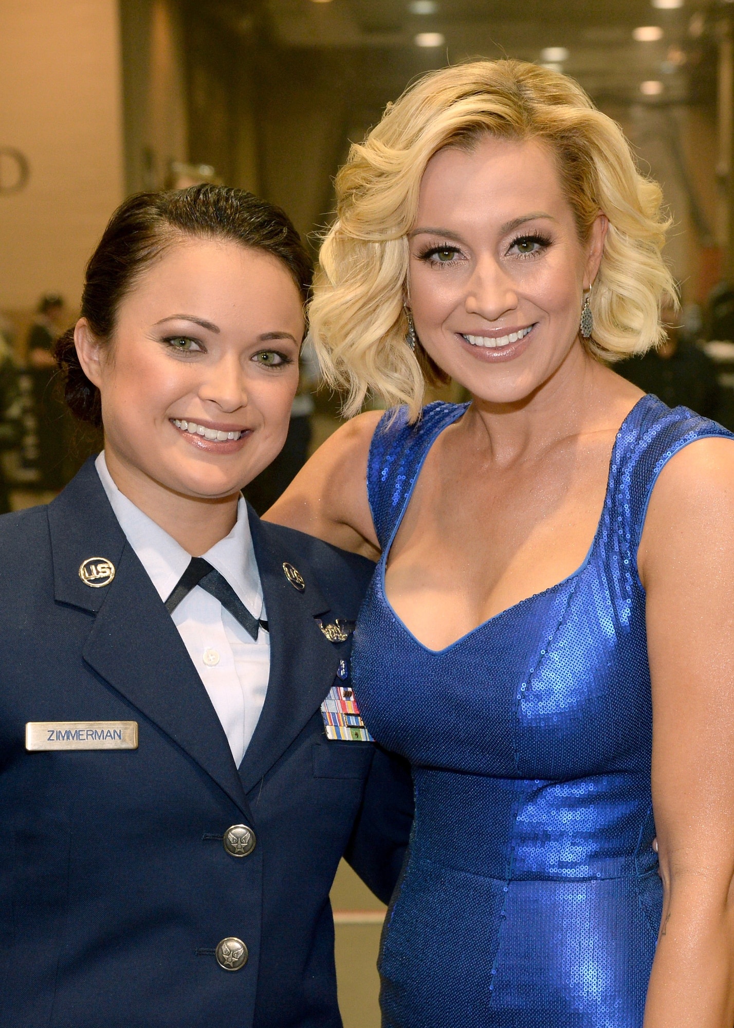 Kellie Pickler, Academy of Country Music, Airmen, Salute to Troops, 1430x2000 HD Handy