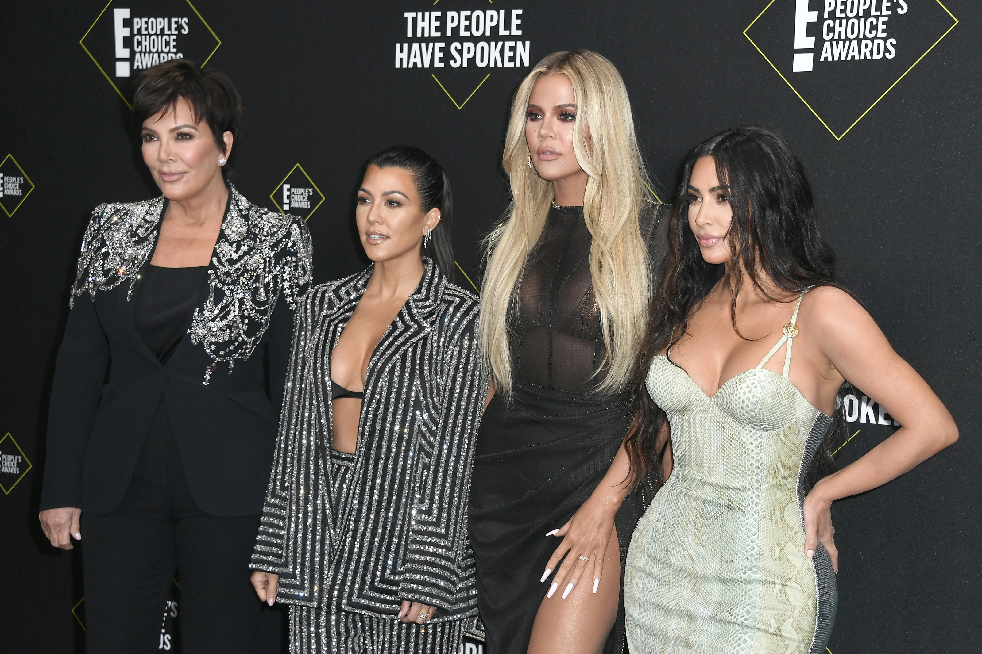 Kardashian family, Cultural appropriation claims, Controversial image, Public backlash, 3200x2140 HD Desktop