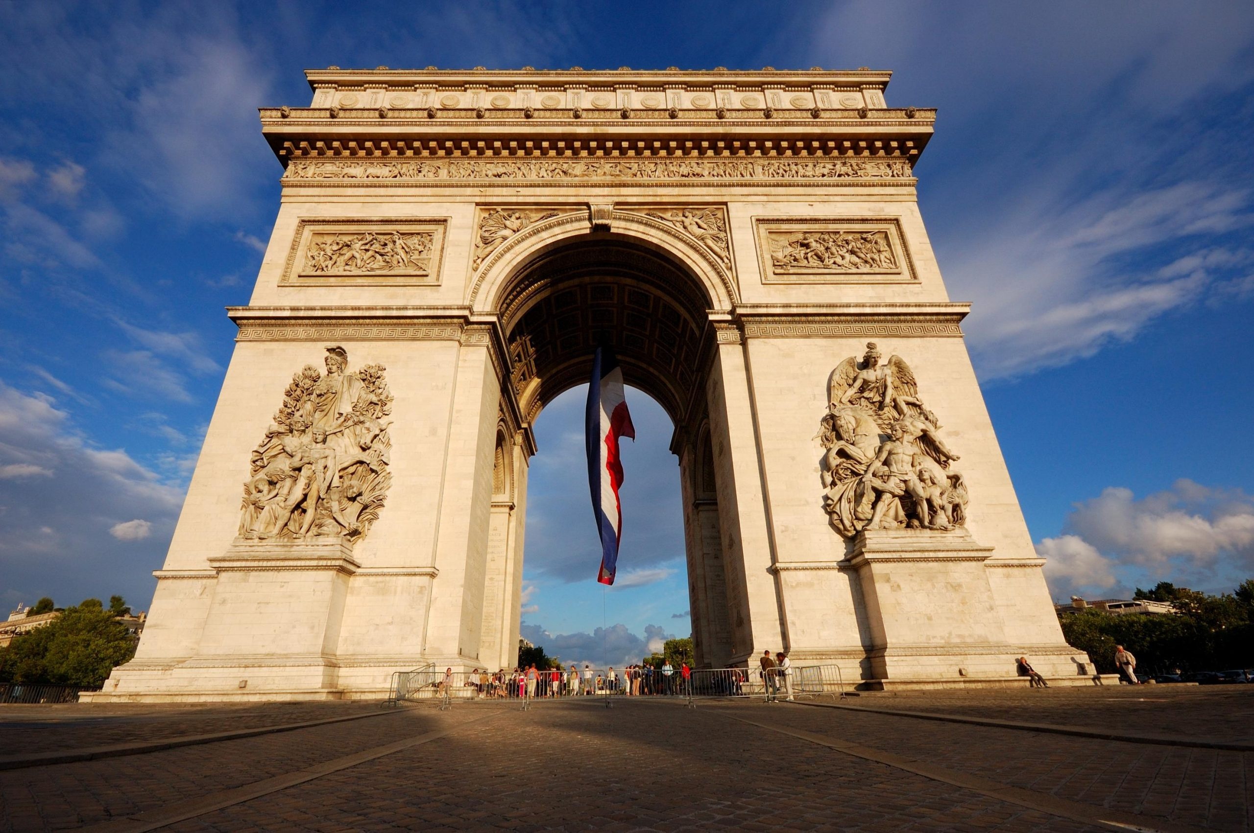Arc de Triomphe, HD wallpapers, High-resolution images, Visual delight, 2560x1710 HD Desktop