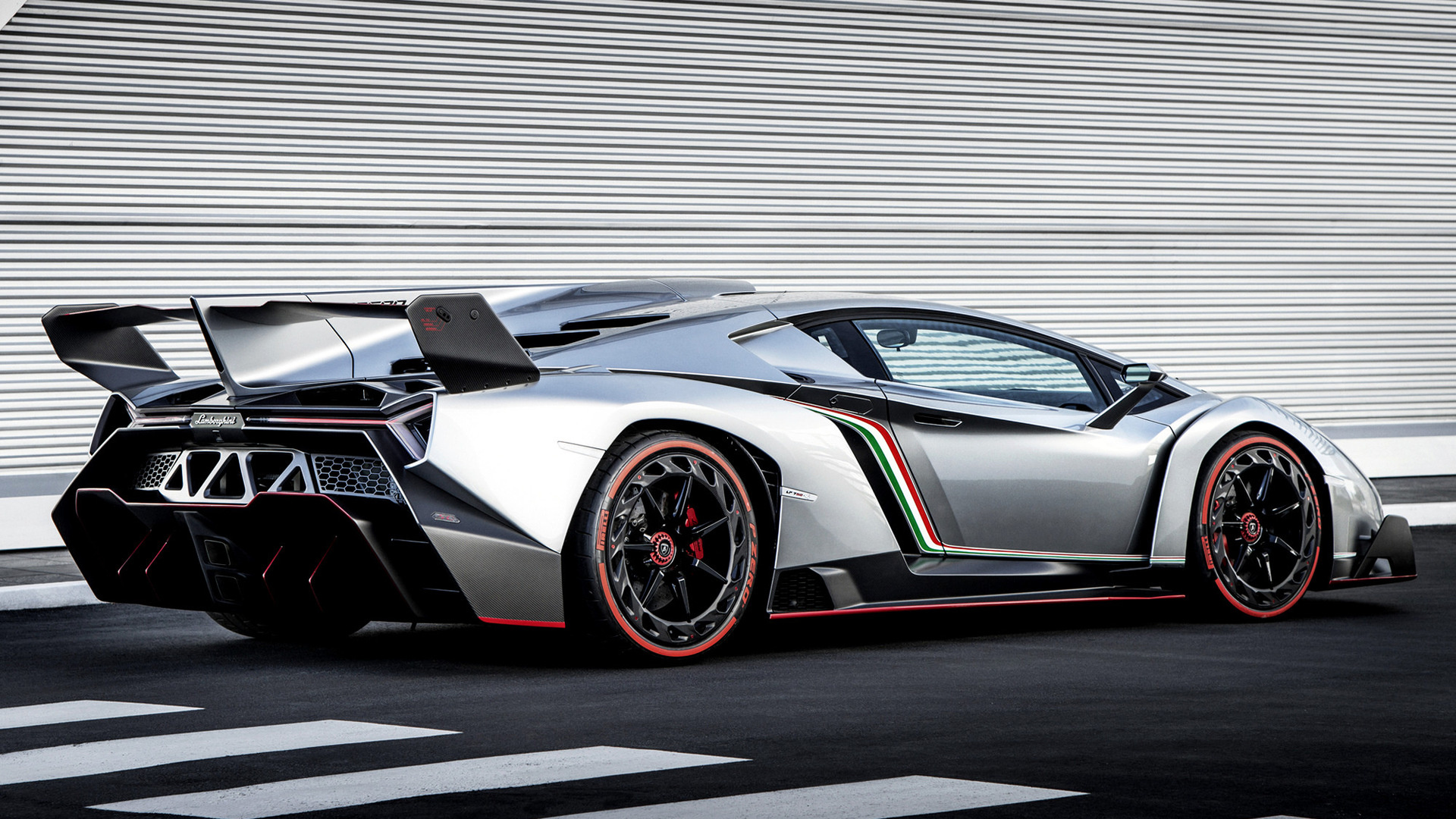 2013 Lamborghini Veneno, High-definition wallpapers, Automotive excellence, Striking visual impact, 1920x1080 Full HD Desktop