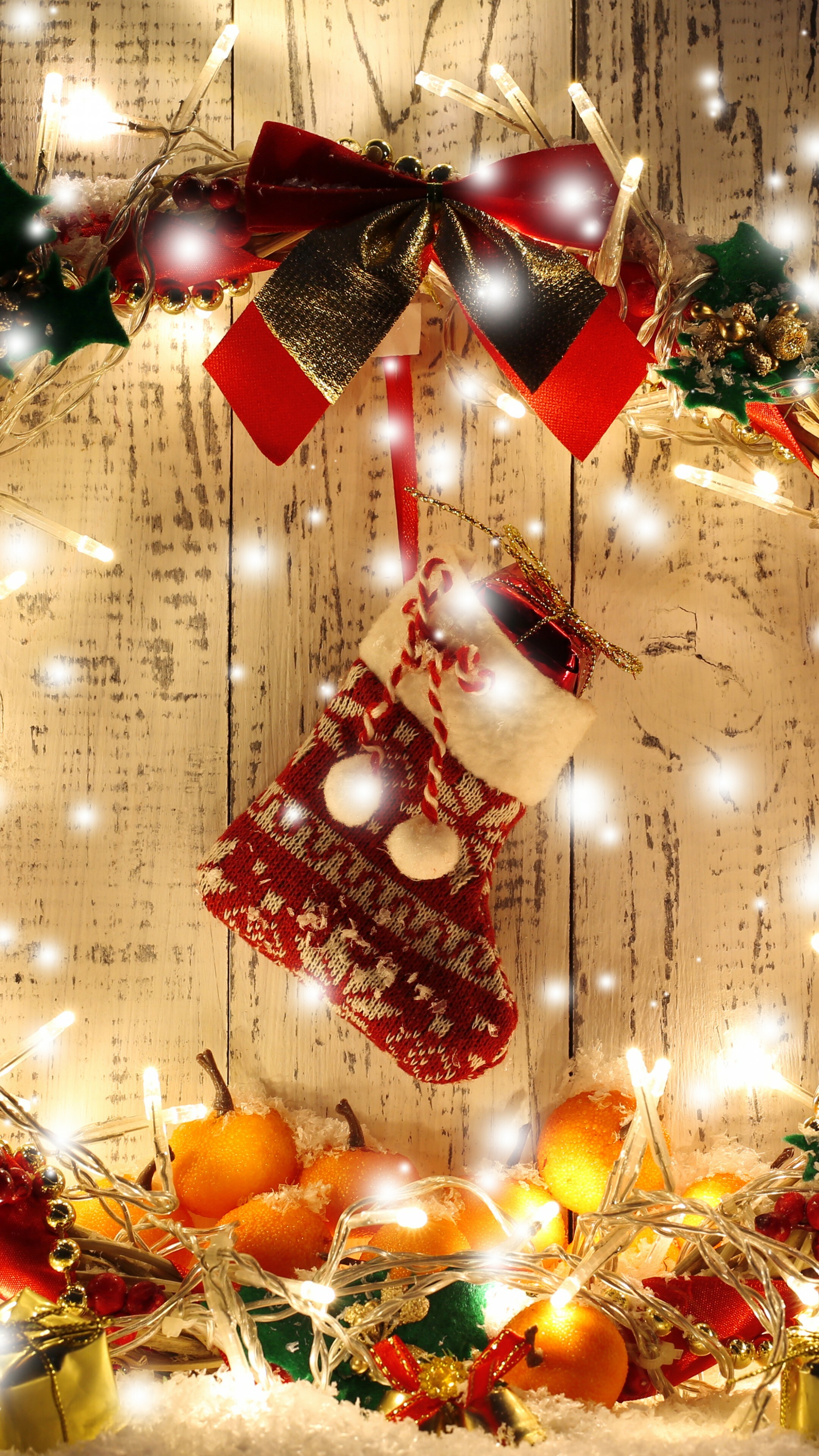 Garland: Christmas, New Year, Wreath, Gift, Balls, Decorations, Lighting. 2160x3840 4K Background.