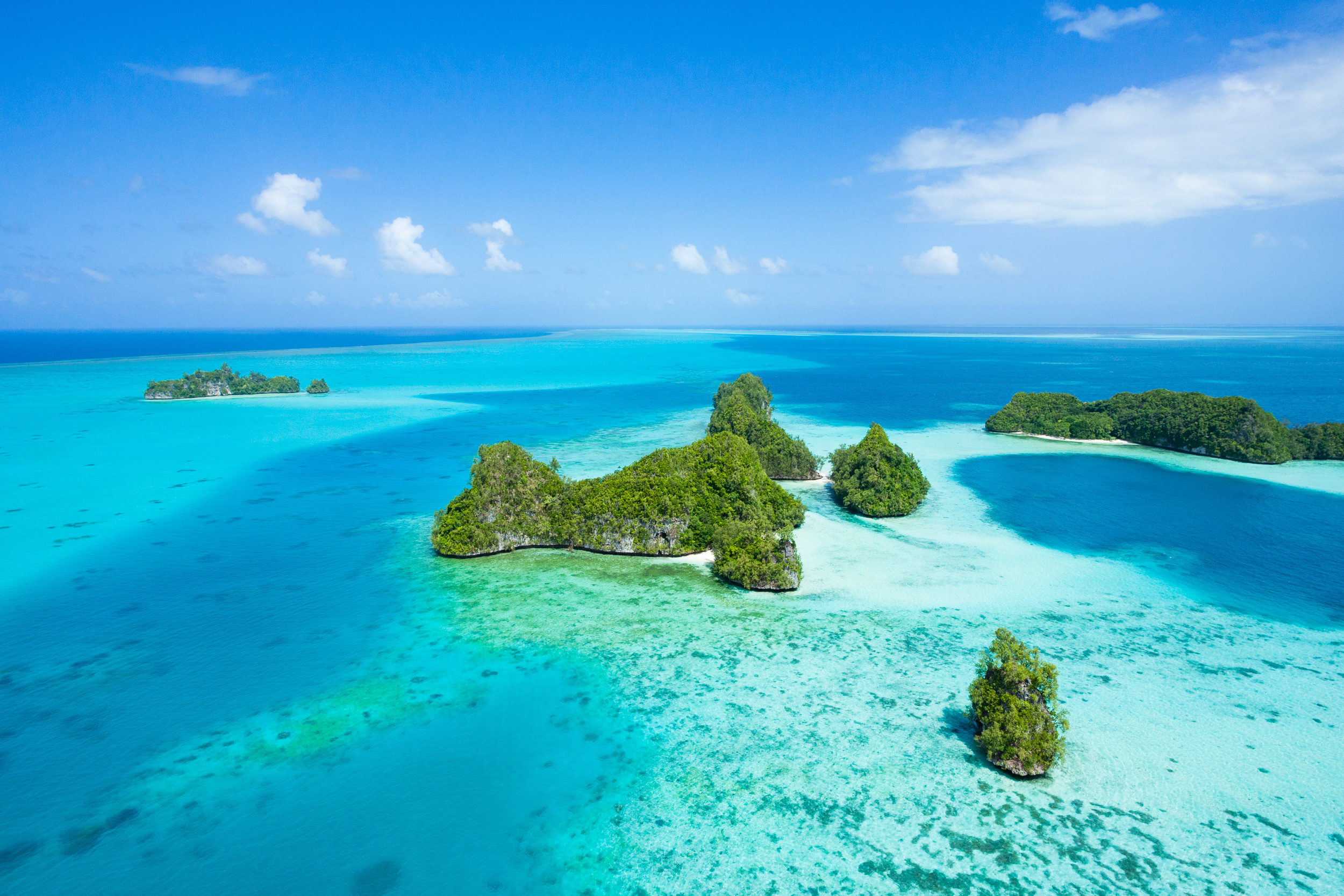 Micronesia university, Study abroad, Educational opportunities, Cultural immersion, 2500x1670 HD Desktop