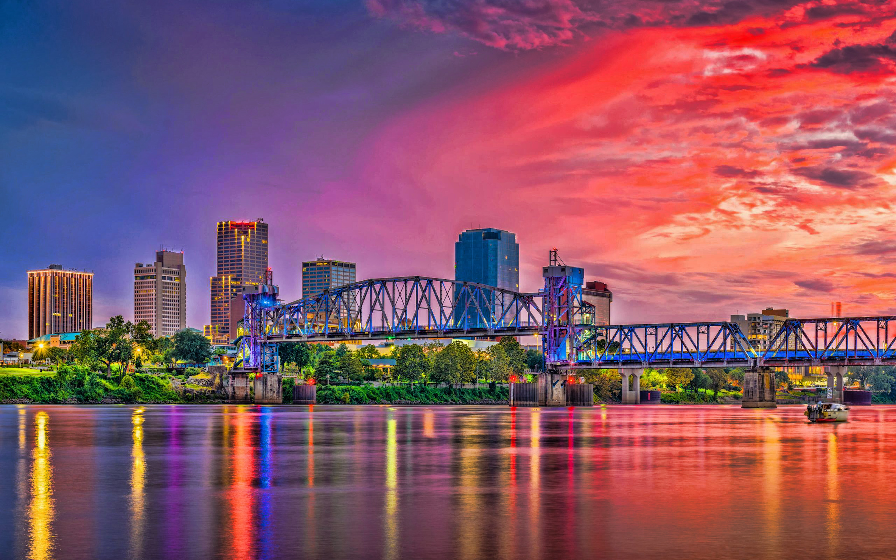 Arkansas: The capital and most populous city is Little Rock, Cityscape. 2880x1800 HD Background.
