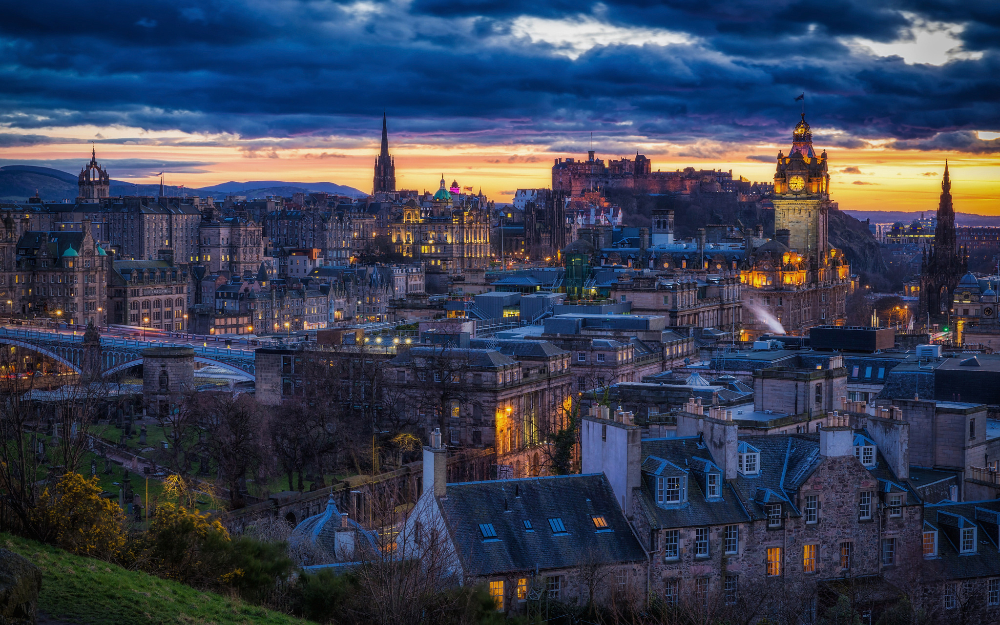 Edinburgh skyline, Dusk in a European city, Twilight scenery, Urban landscape, 2050x1280 HD Desktop