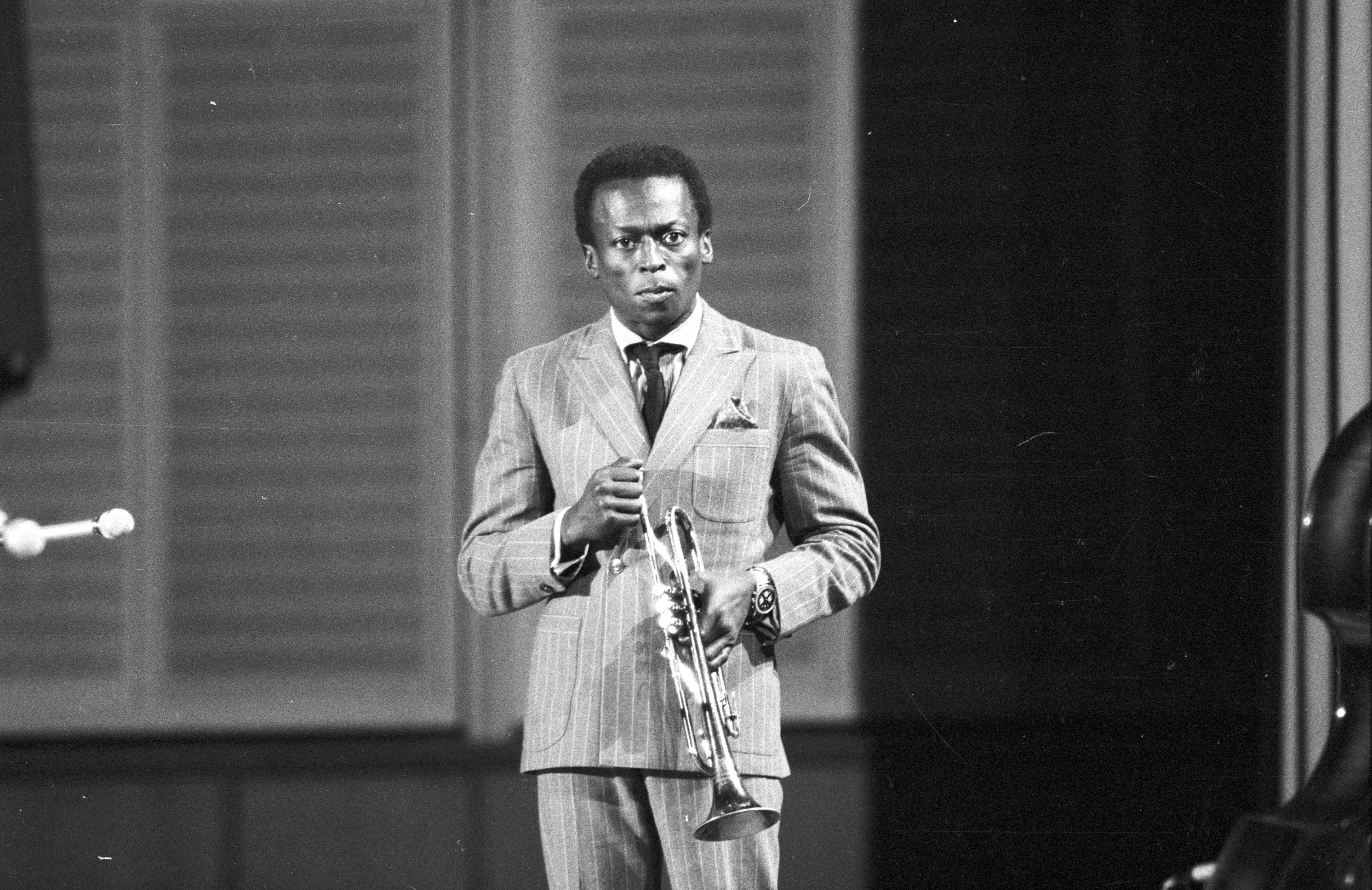 Miles Davis, Kind of Blue anniversary, Milestone in jazz history, Iconic album, 2990x1940 HD Desktop