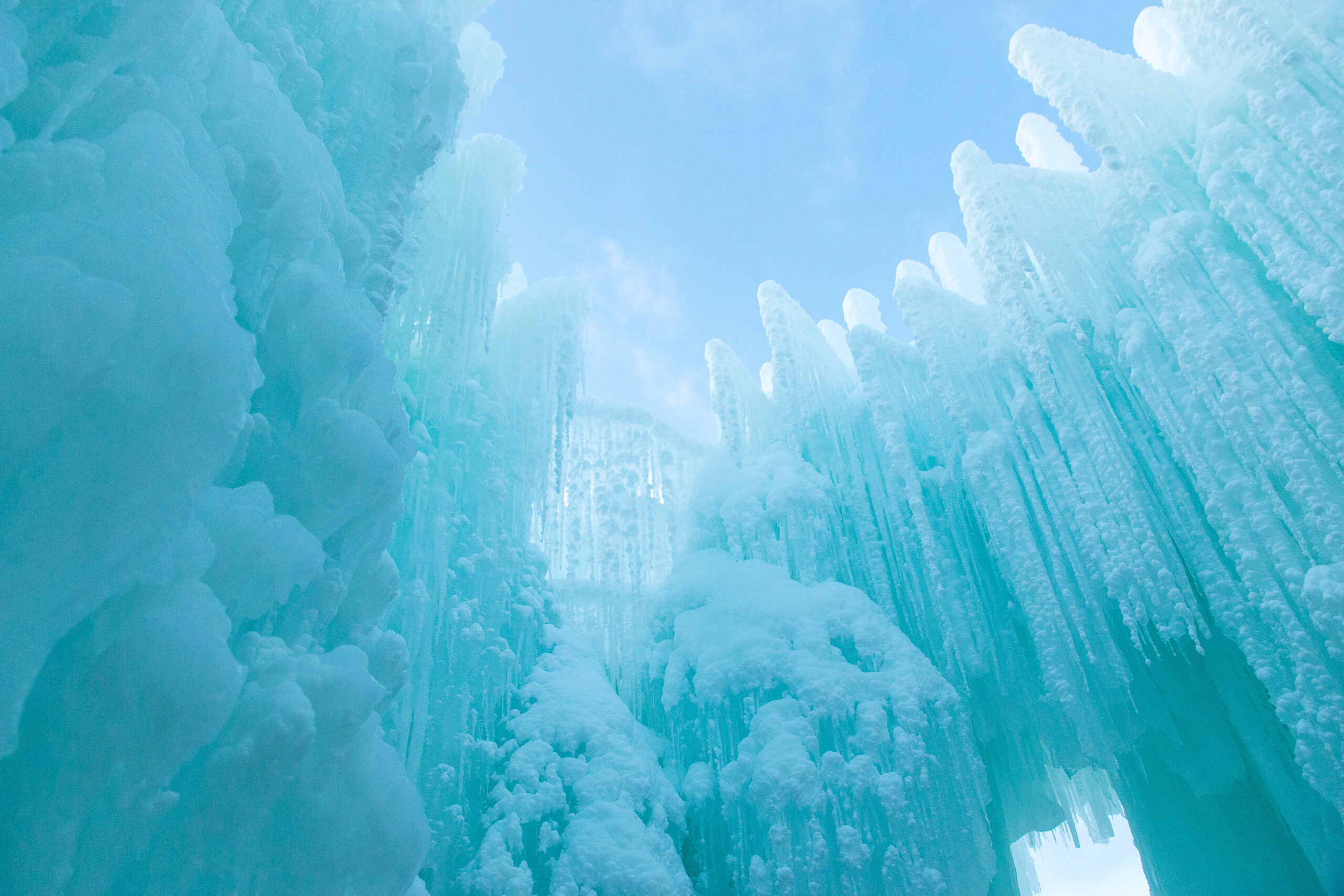 Lake Geneva, Ice Castle Wallpaper, 2560x1710 HD Desktop