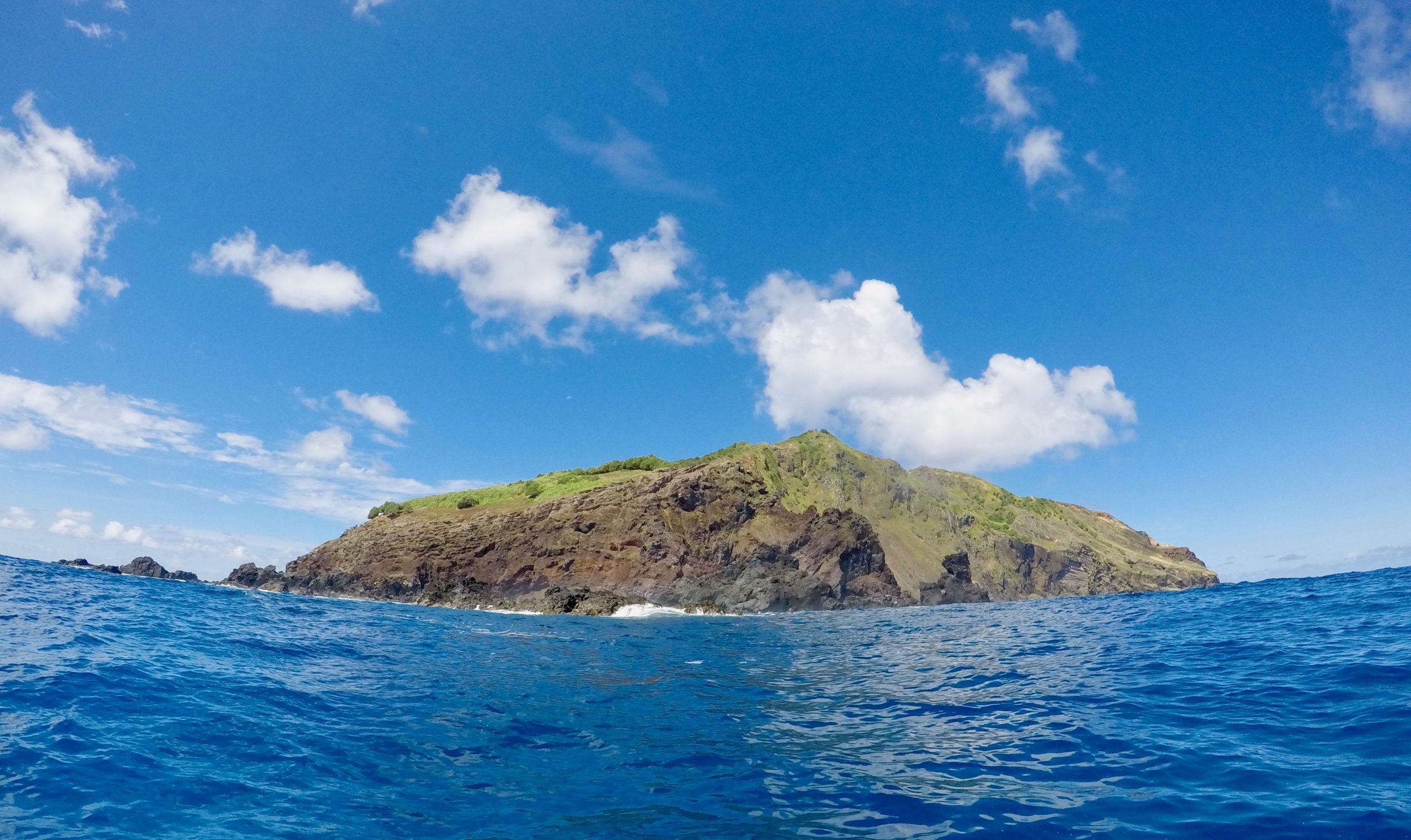 Pitcairn Islands, Local perspective, Brandon Presser, Tom Hanks-approved, 2560x1530 HD Desktop