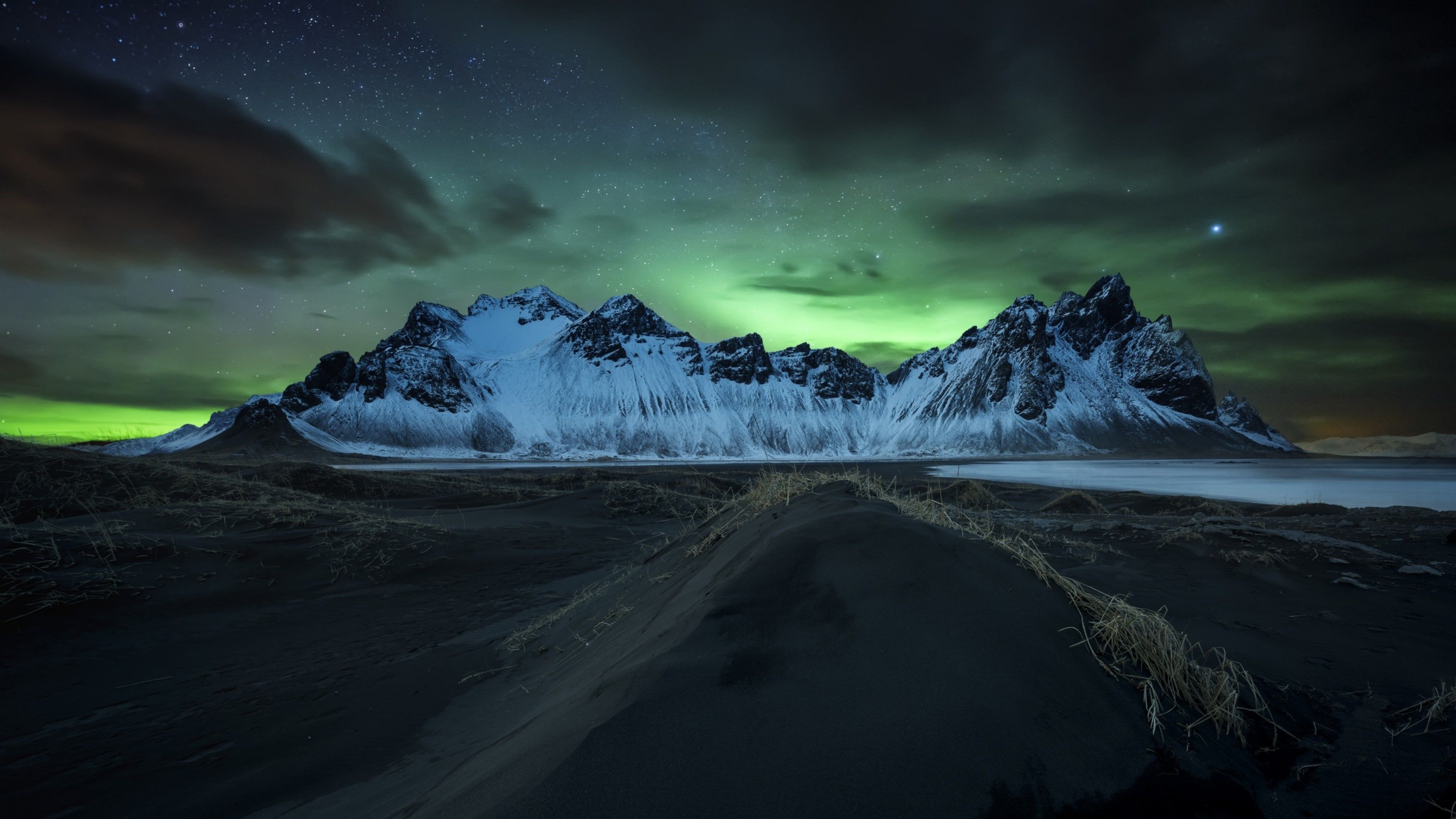 Vestrahorn Iceland, Vatnajokull national park, Aurora borealis, 3840x2160 4K Desktop