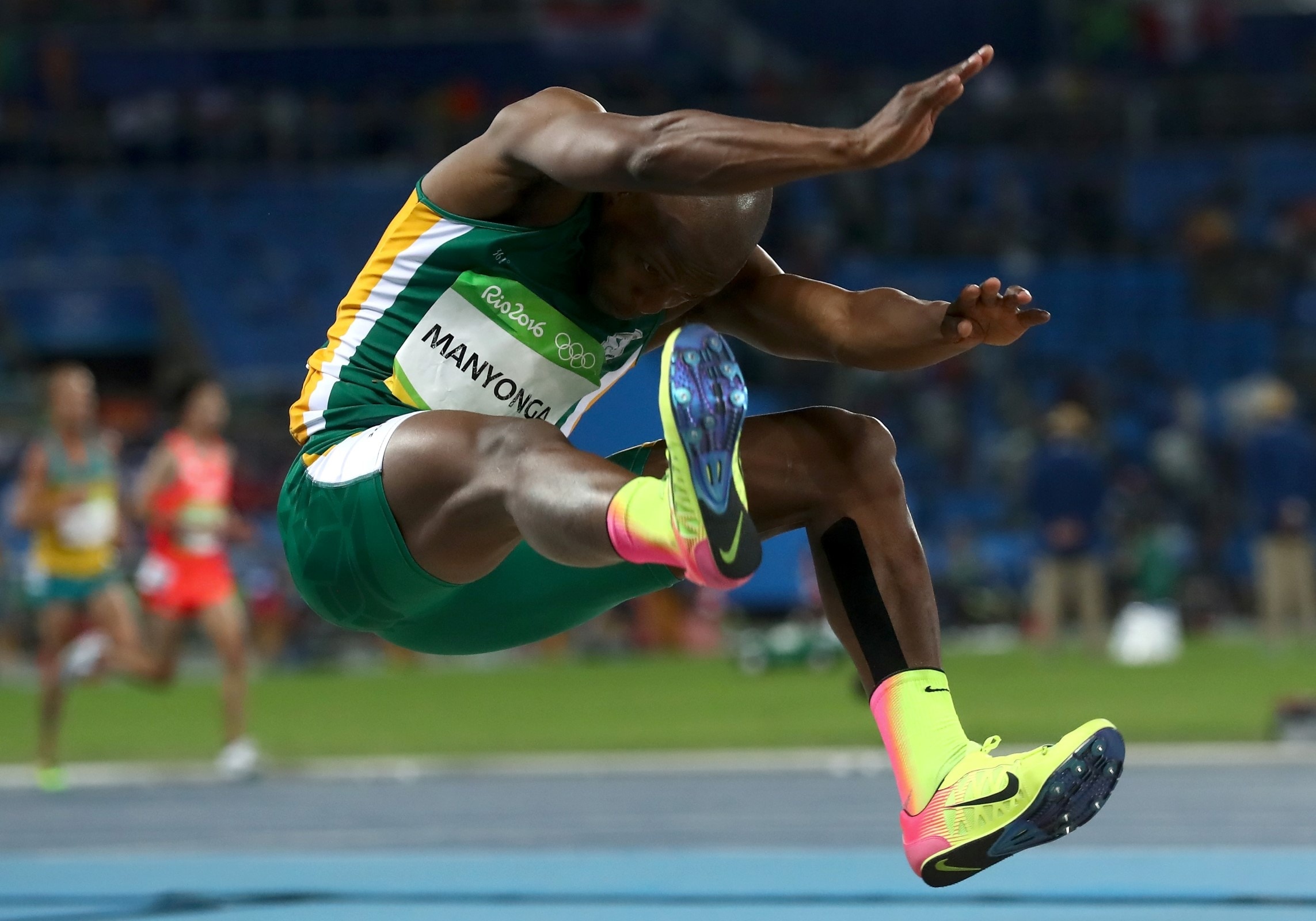 Luvo Manyonga, Olympic long jump, Men's athletics, Remarkable achievement, 2290x1600 HD Desktop