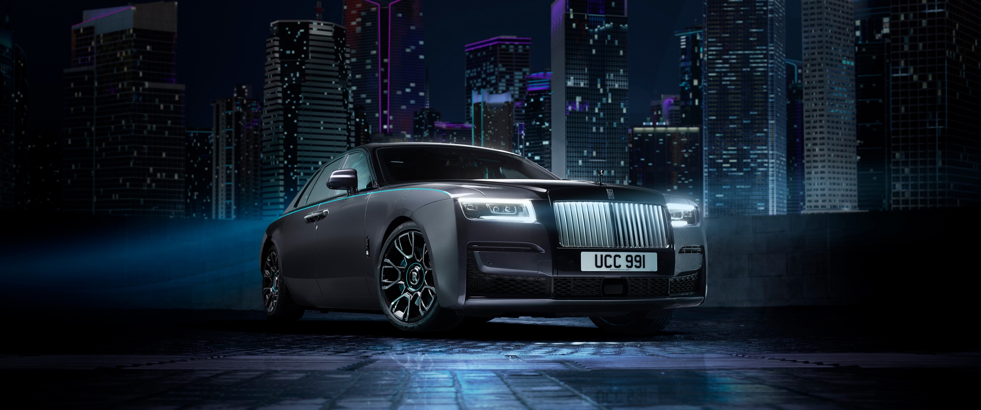 Rolls-Royce Ghost, Black badge edition, Nighttime beauty, Alluring aura, 3440x1440 Dual Screen Desktop