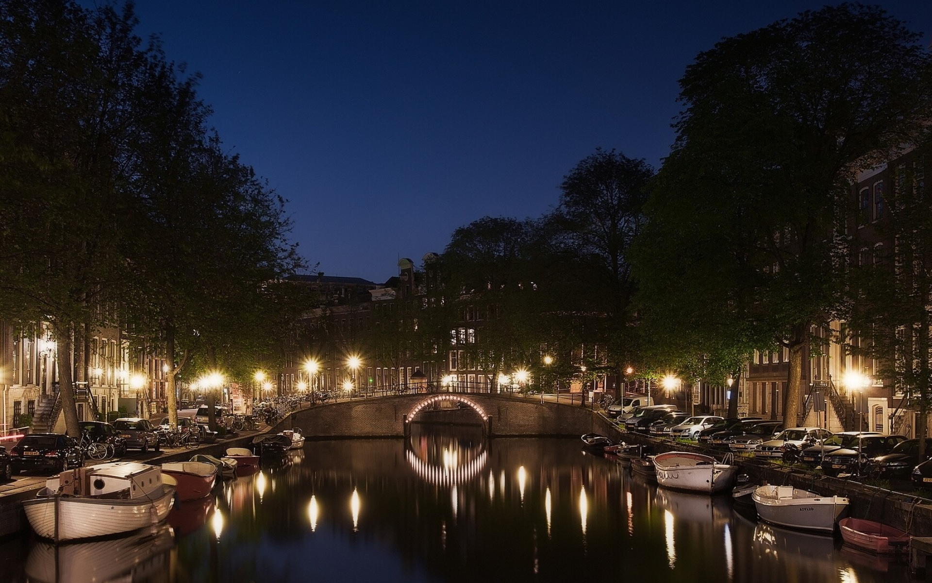 Netherlands: Amsterdam, Known for the canals that cross the city, North Holland. 1920x1200 HD Wallpaper.