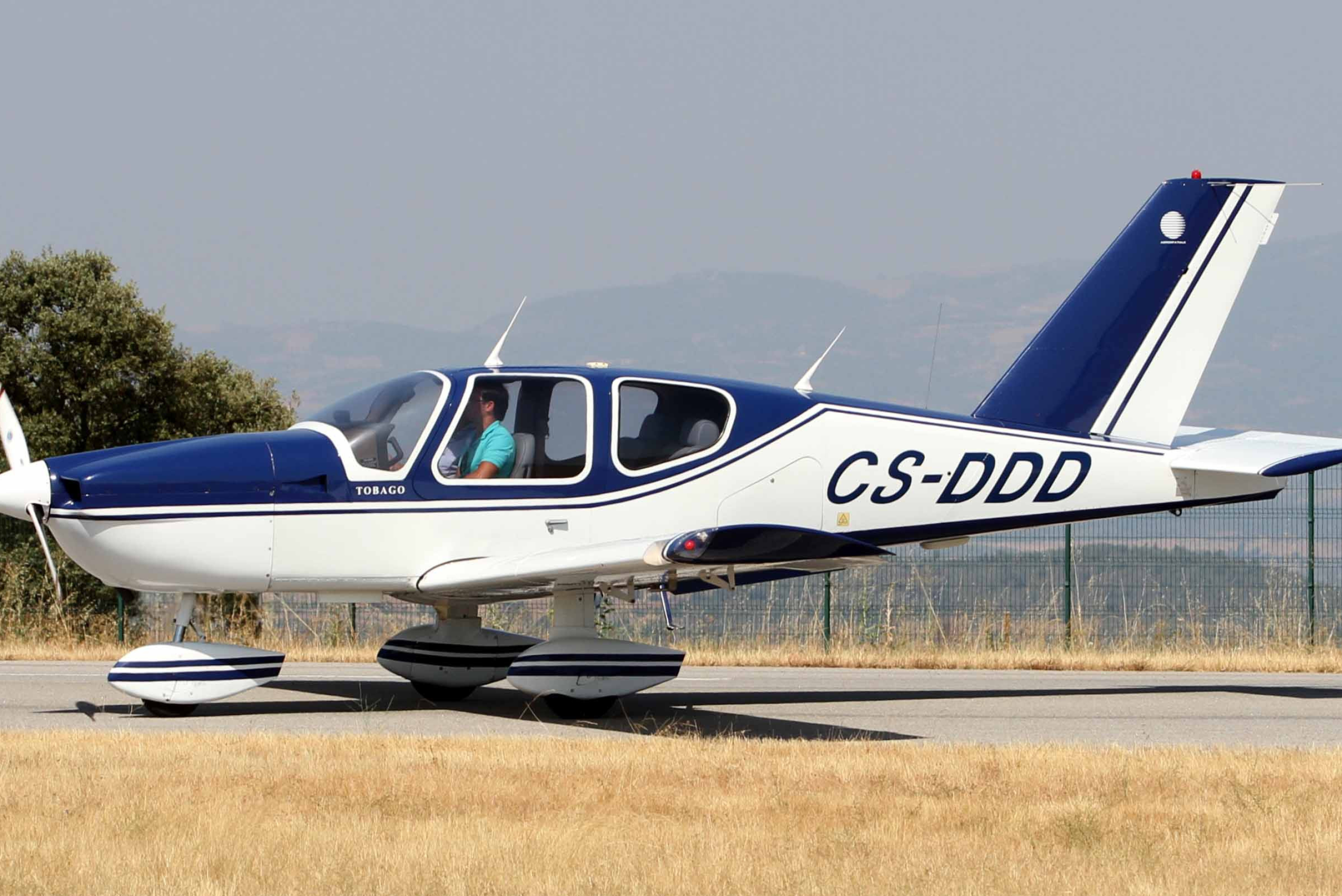 EADS Socata travels, Socata aircraft, Twin-engine plane, Travel radar, 2680x1790 HD Desktop