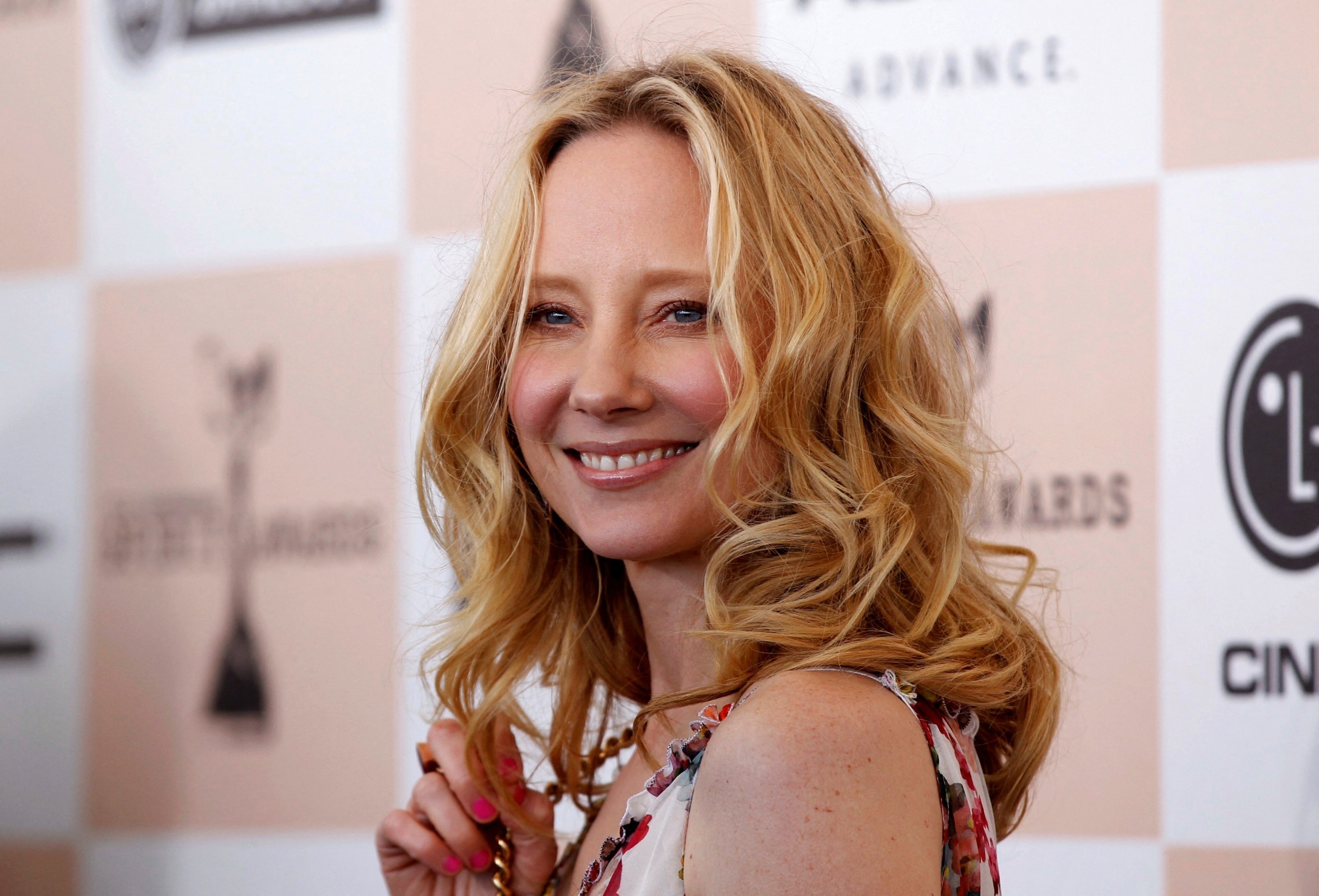 Anne Heche, Life support removal, Death at 53, Daily Sabah, 3000x2040 HD Desktop