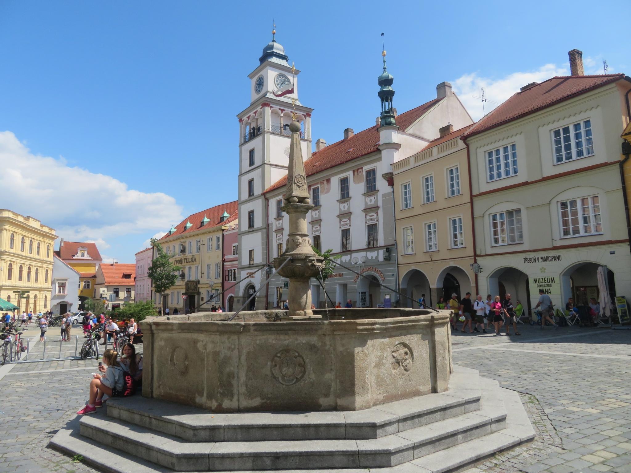 City Square: The Masarykovo Square Renaissance stone fountain, Trebon spa town in the Czech Republic. 2050x1540 HD Background.