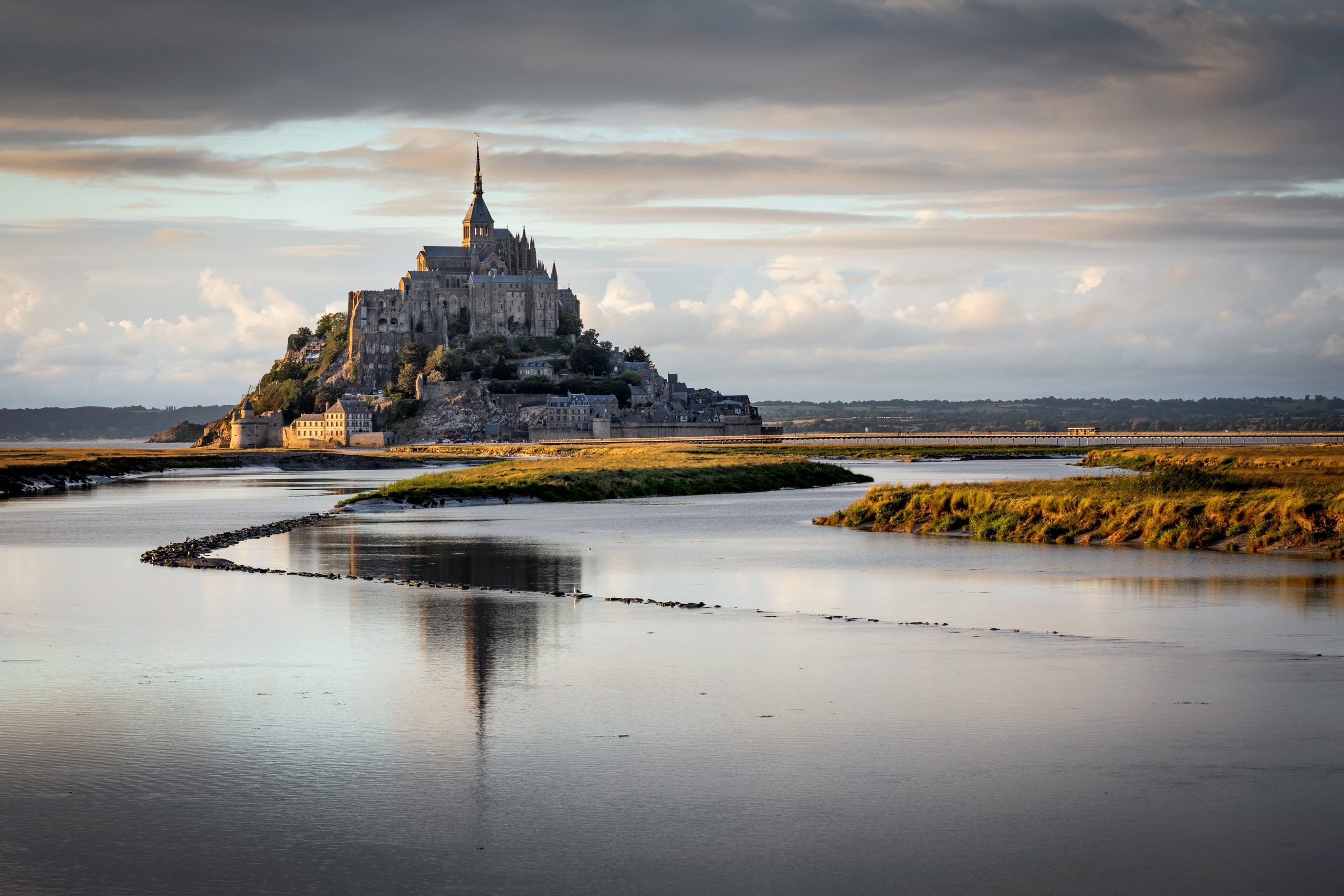 Luftaufnahme des Mont Saint Michel, 2560x1710 HD Desktop