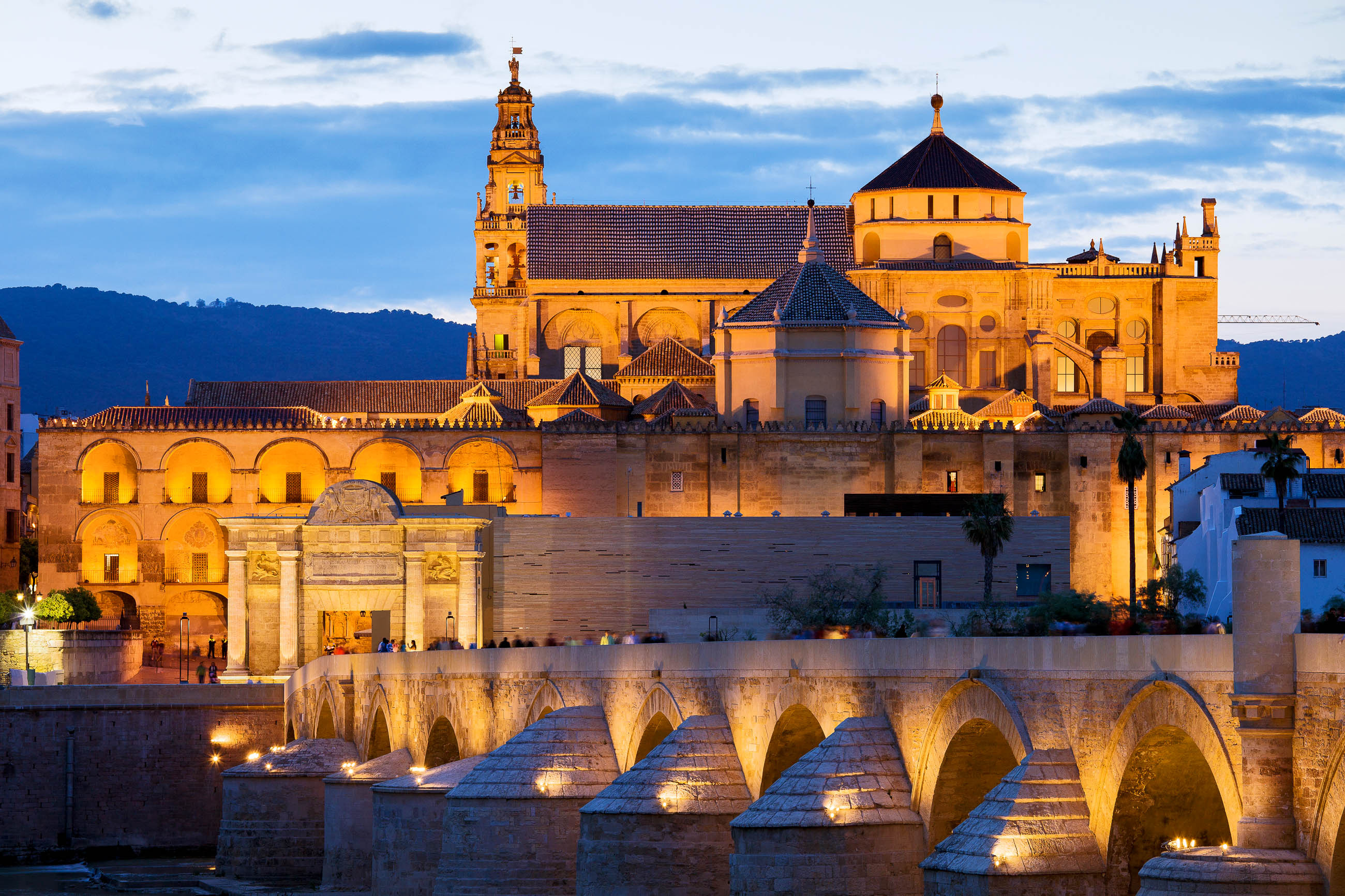 Great Mosque of Cordoba, Mezquita in Cordoba, Andalusien Spain, Travelbox, 2600x1740 HD Desktop
