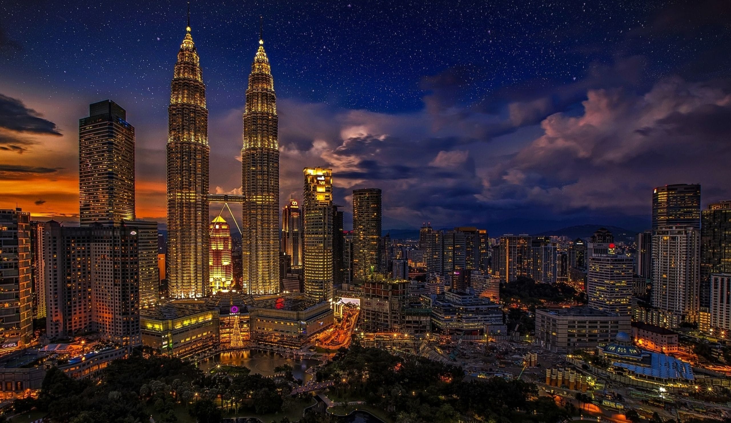 Petronas Twin Towers, Twin tower wallpaper, Christopher Cunningham, Towering magnificence, 2560x1480 HD Desktop
