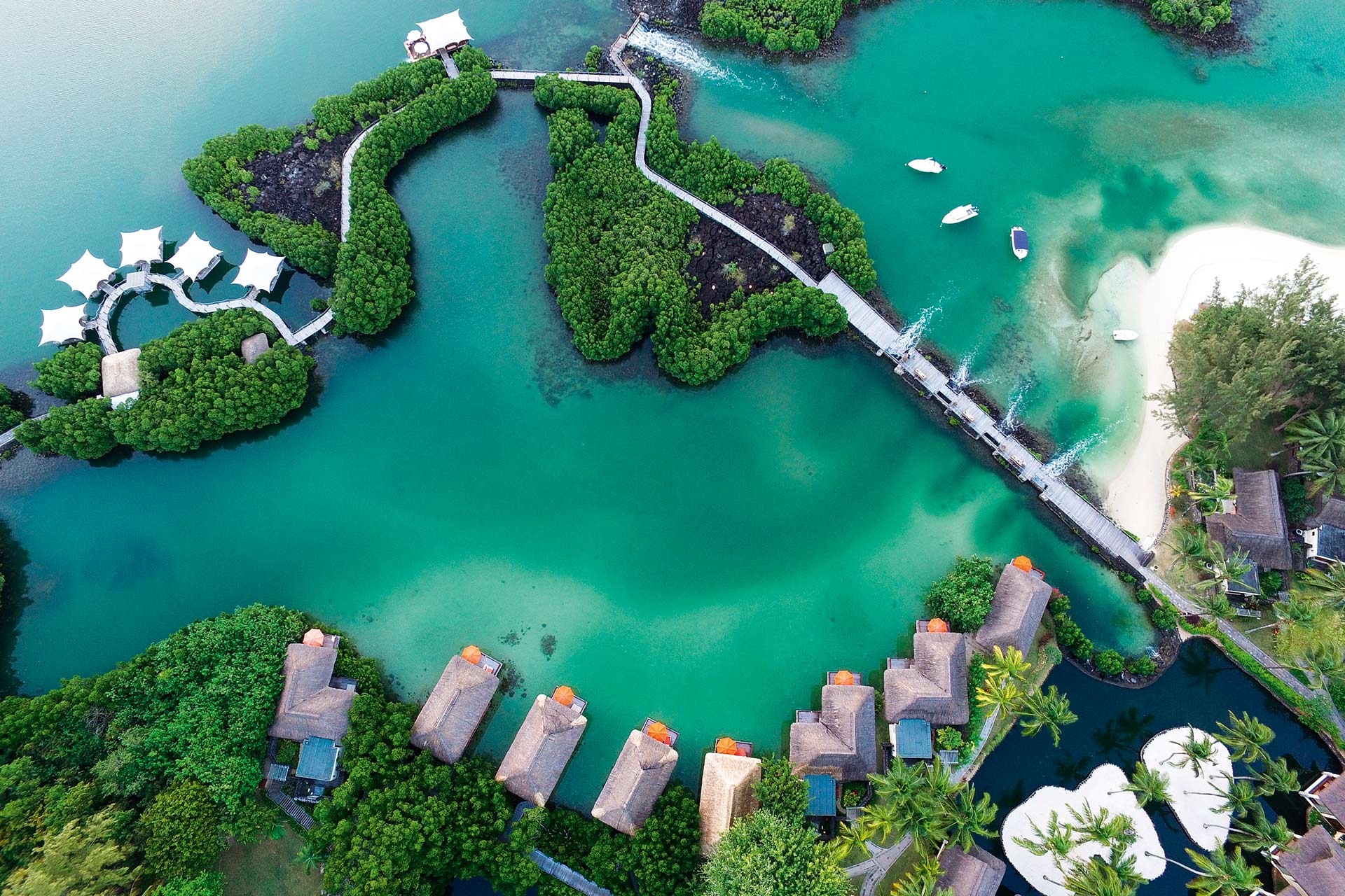 Mauritius Island, Luxury resorts, Golf courses, Unforgettable experiences, 1920x1280 HD Desktop