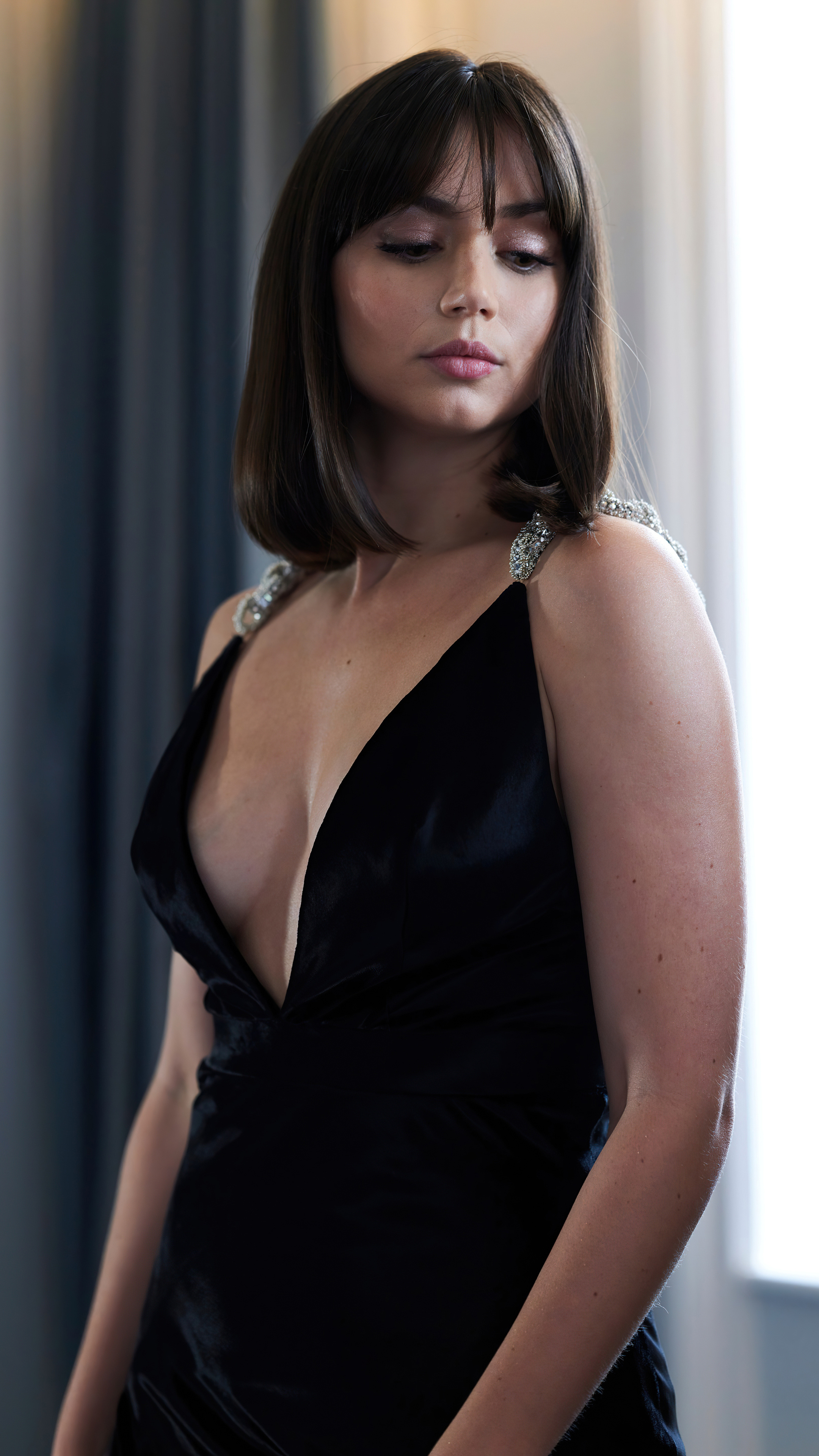 Bond Girl, Ana de Armas, Bond Premiere, Photoshoot, 2160x3840 4K Phone