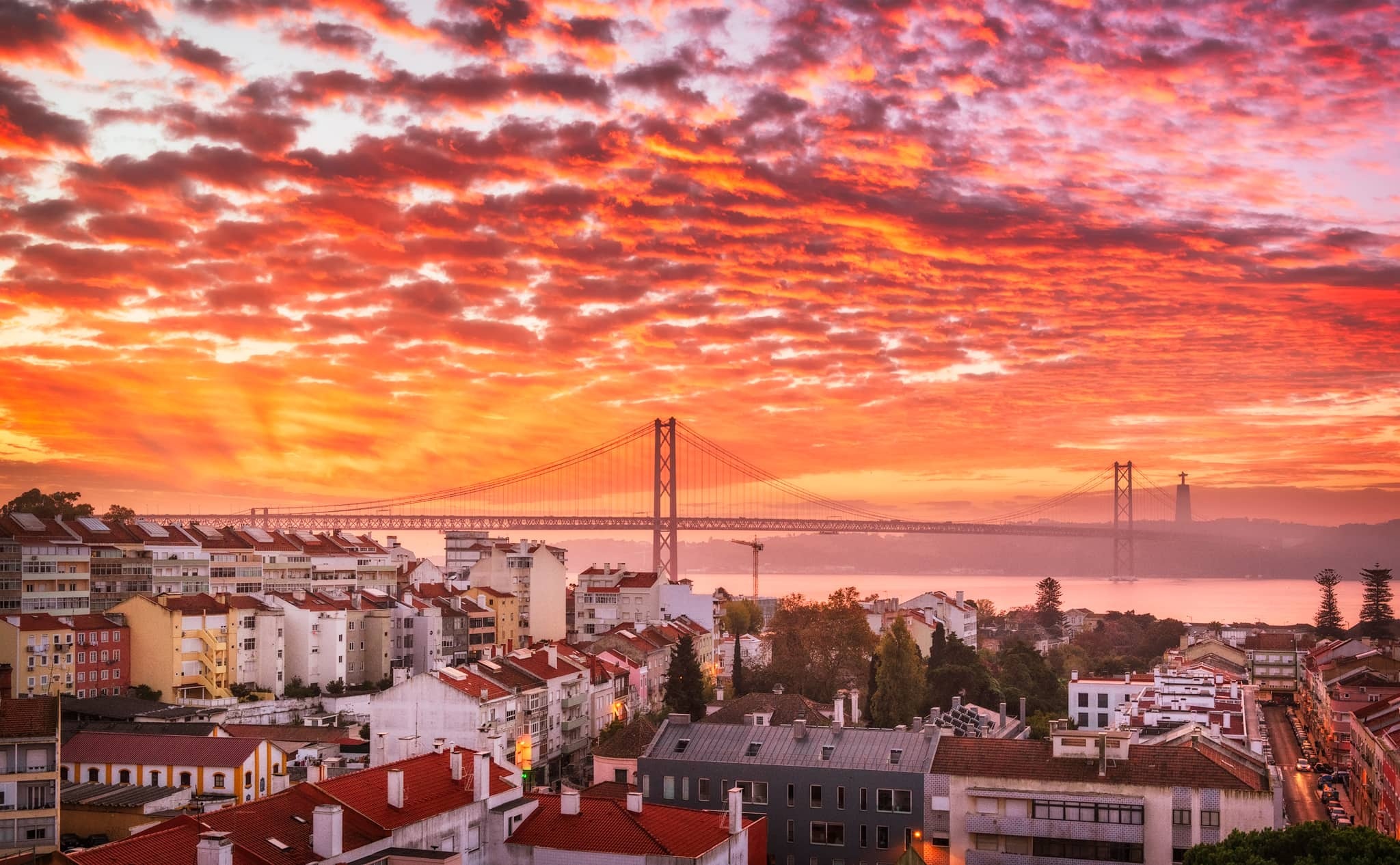 Sunrise in Lisbon, Beautiful photography, Travel memories, Capturing moments, 2050x1270 HD Desktop