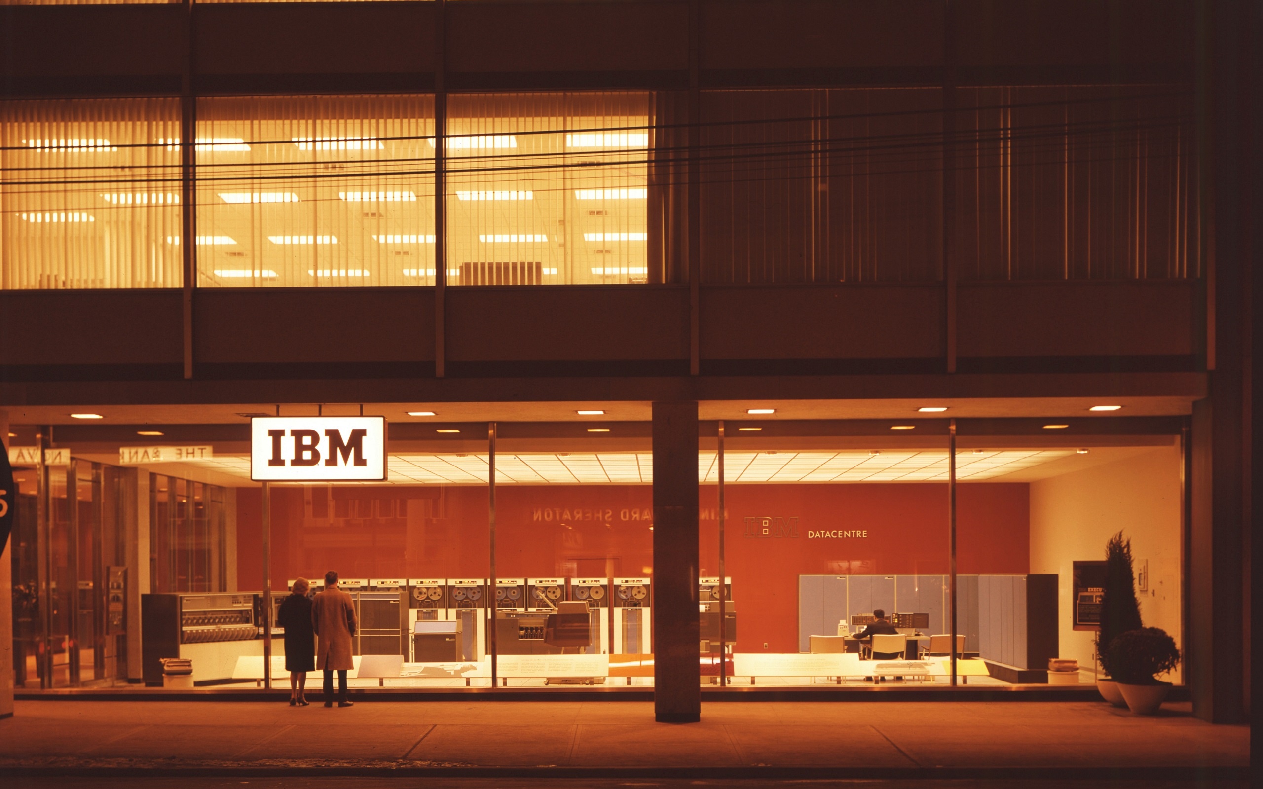 IBM logo, Technology company, Cutting-edge innovation, Digital transformation, 2560x1600 HD Desktop
