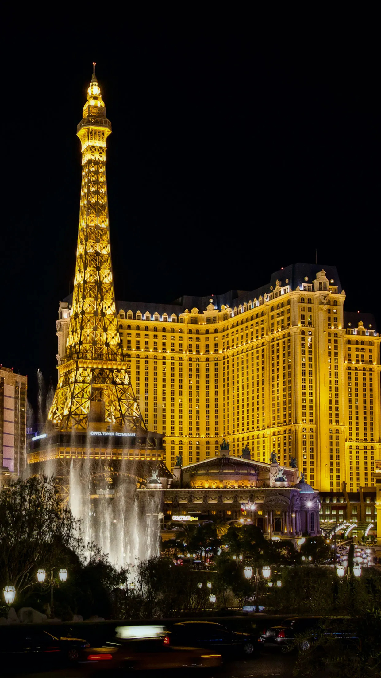 Las Vegas, Eiffel Tower wallpaper, iPhone download, 1250x2210 HD Phone