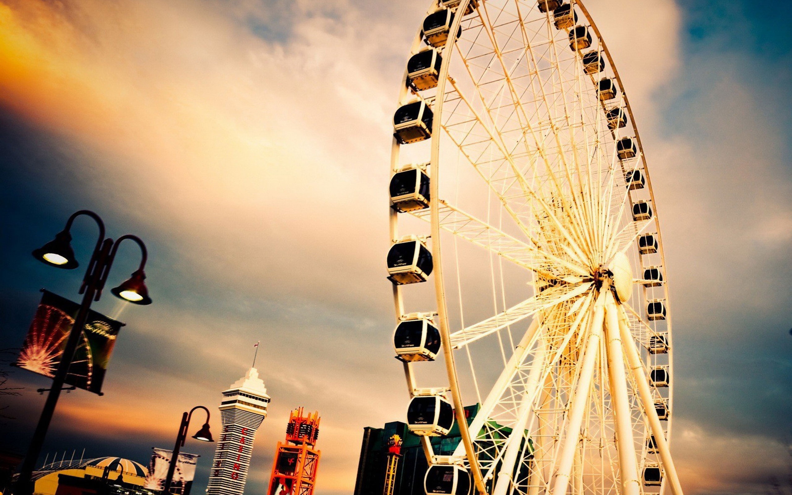 Merry-go-round, Ferris wheel, Wallpaper, 2560x1600 HD Desktop