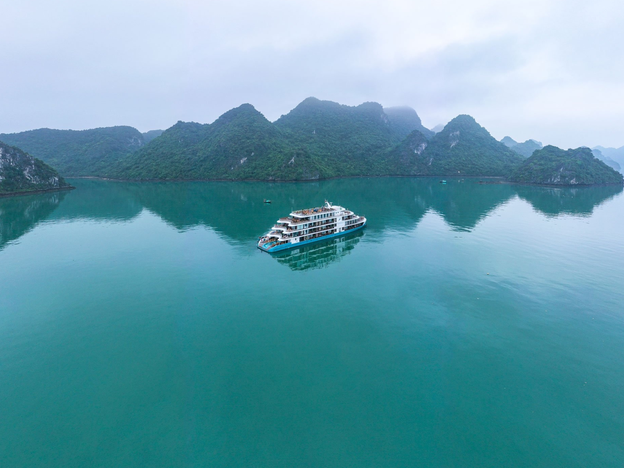 Ha Long, Vietnam, Spectacular, Cruise, 2050x1540 HD Desktop