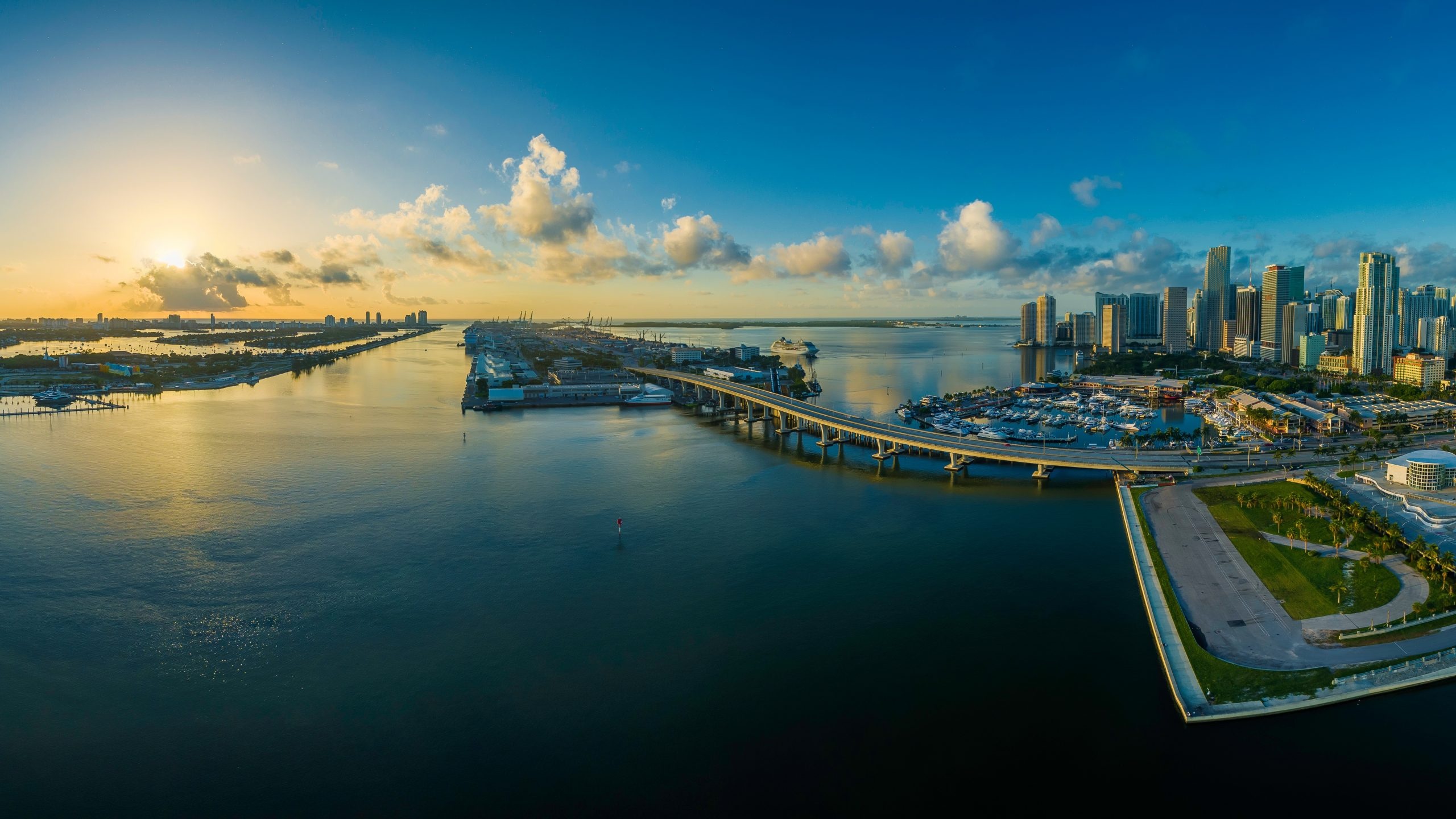 Miami travels, USA wallpaper, 5K resolution, Stunning views, 2560x1440 HD Desktop