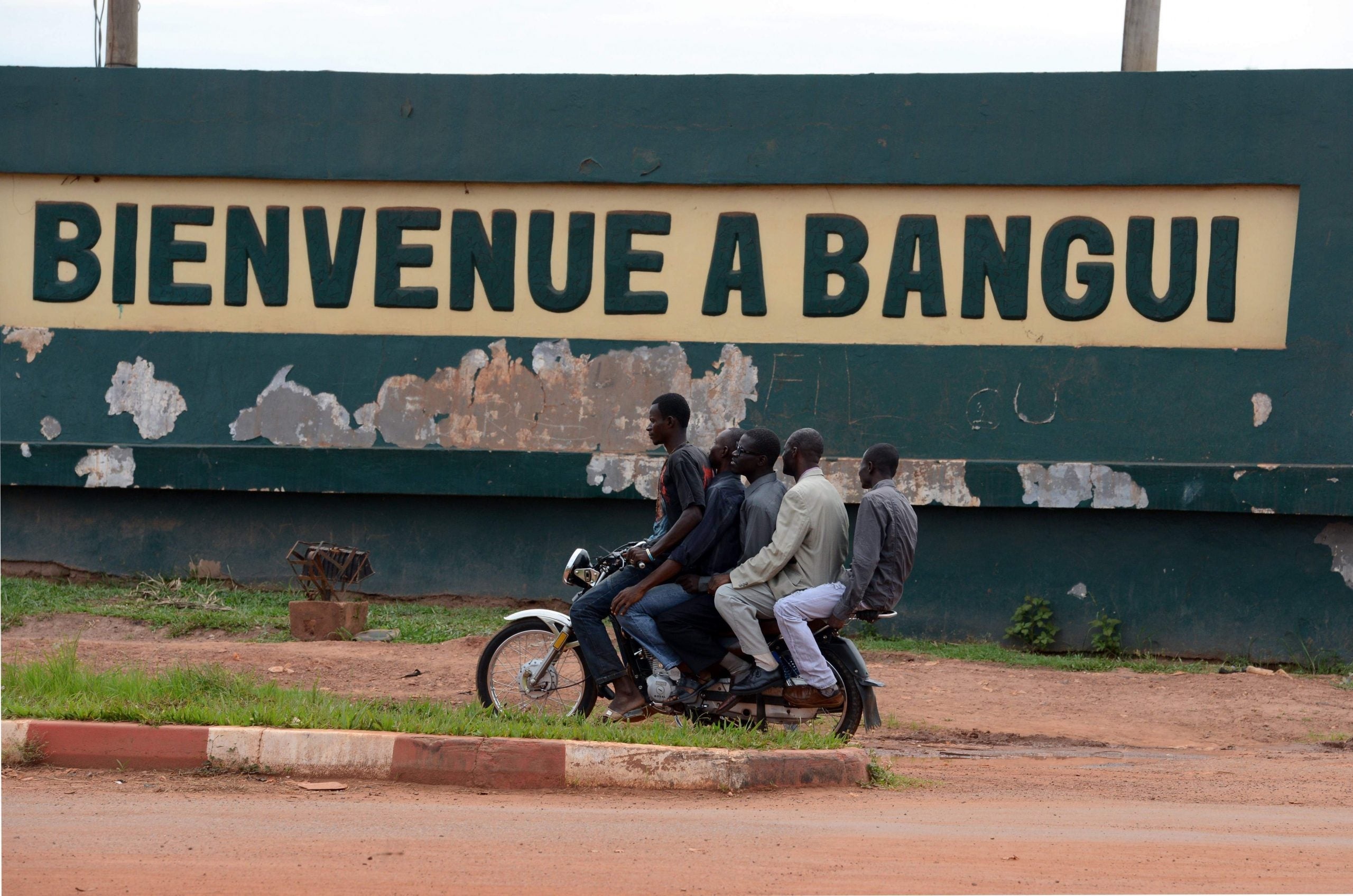 Bangui, Central African Republic, Bleak reality, Unsettling crisis, Challenging times, 2560x1700 HD Desktop