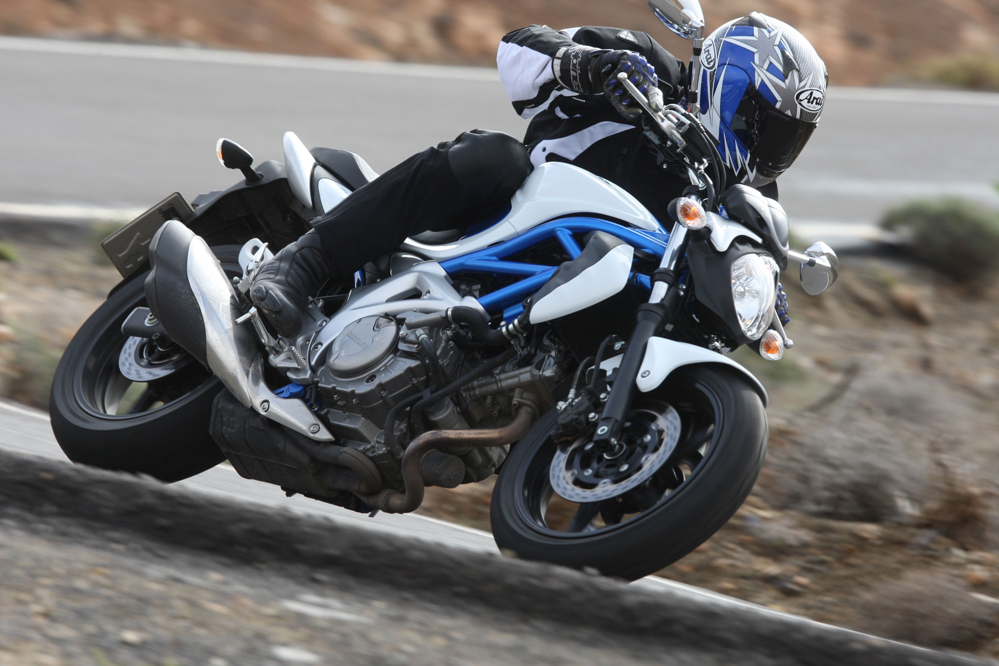 Suzuki SV650, Dynamic motorcycle images, Auto expert, Free downloads, 2000x1340 HD Desktop