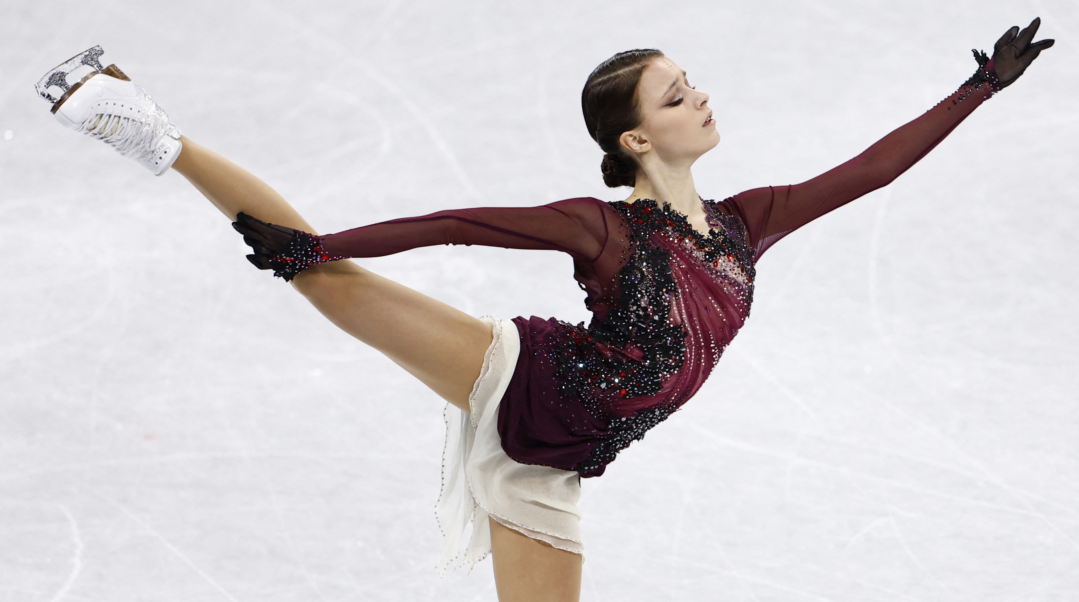 Single Skating: Anna Shcherbakova, The 2022 Olympic champion, The 2021 World champion. 3790x2120 HD Wallpaper.
