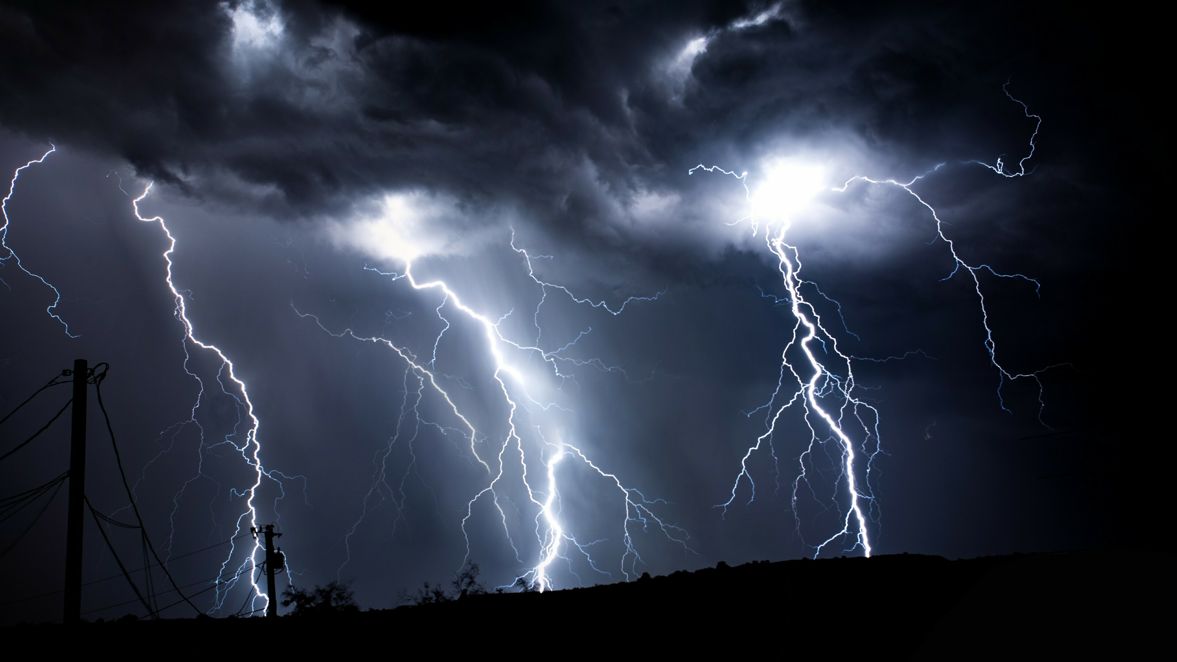 Impressive lightning wallpapers, Electrifying visuals, Thunderous atmosphere, Striking photos, 3840x2160 4K Desktop
