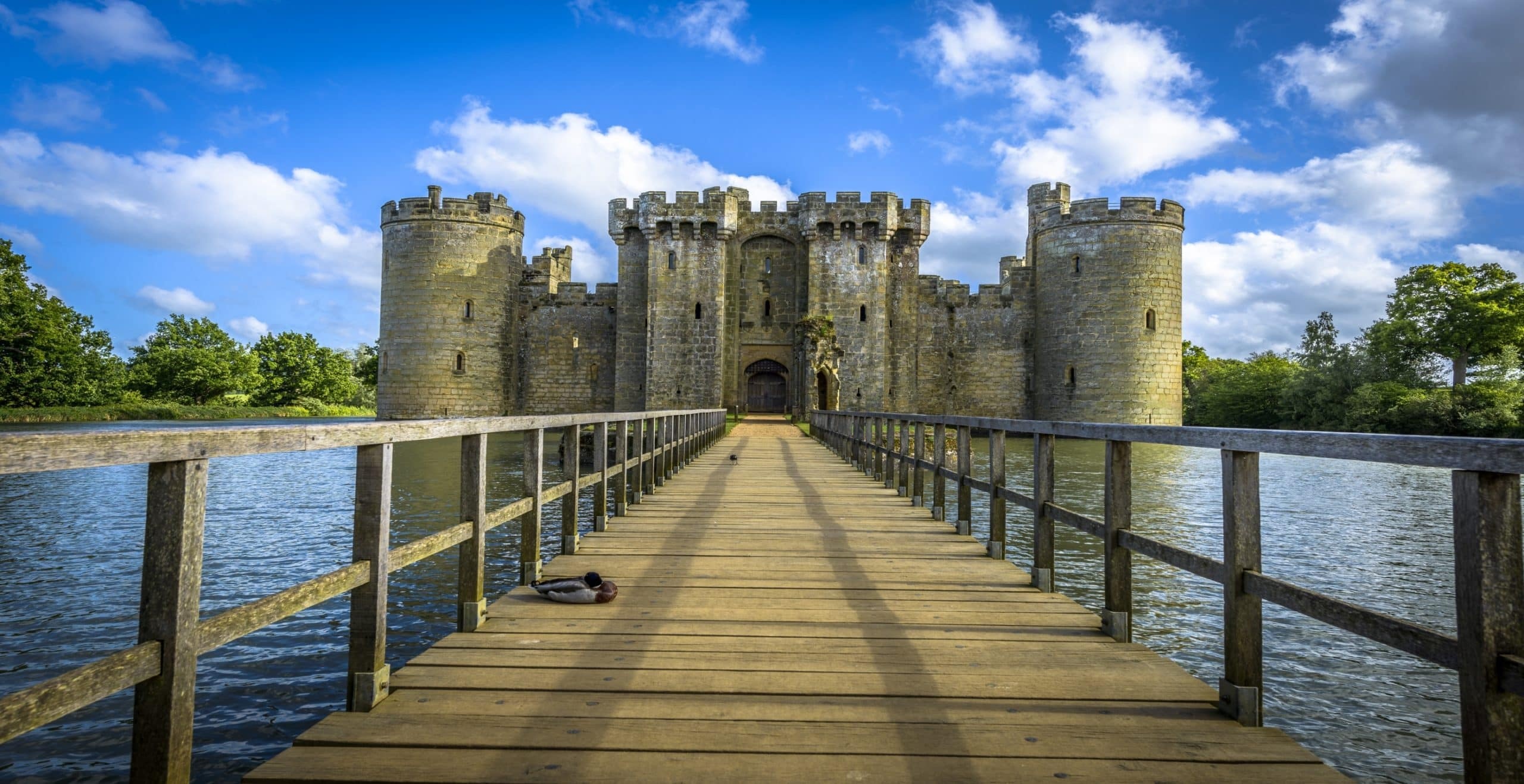 Bodiam Castle, Travels, Historic monument, Sussex heritage, 2560x1320 HD Desktop