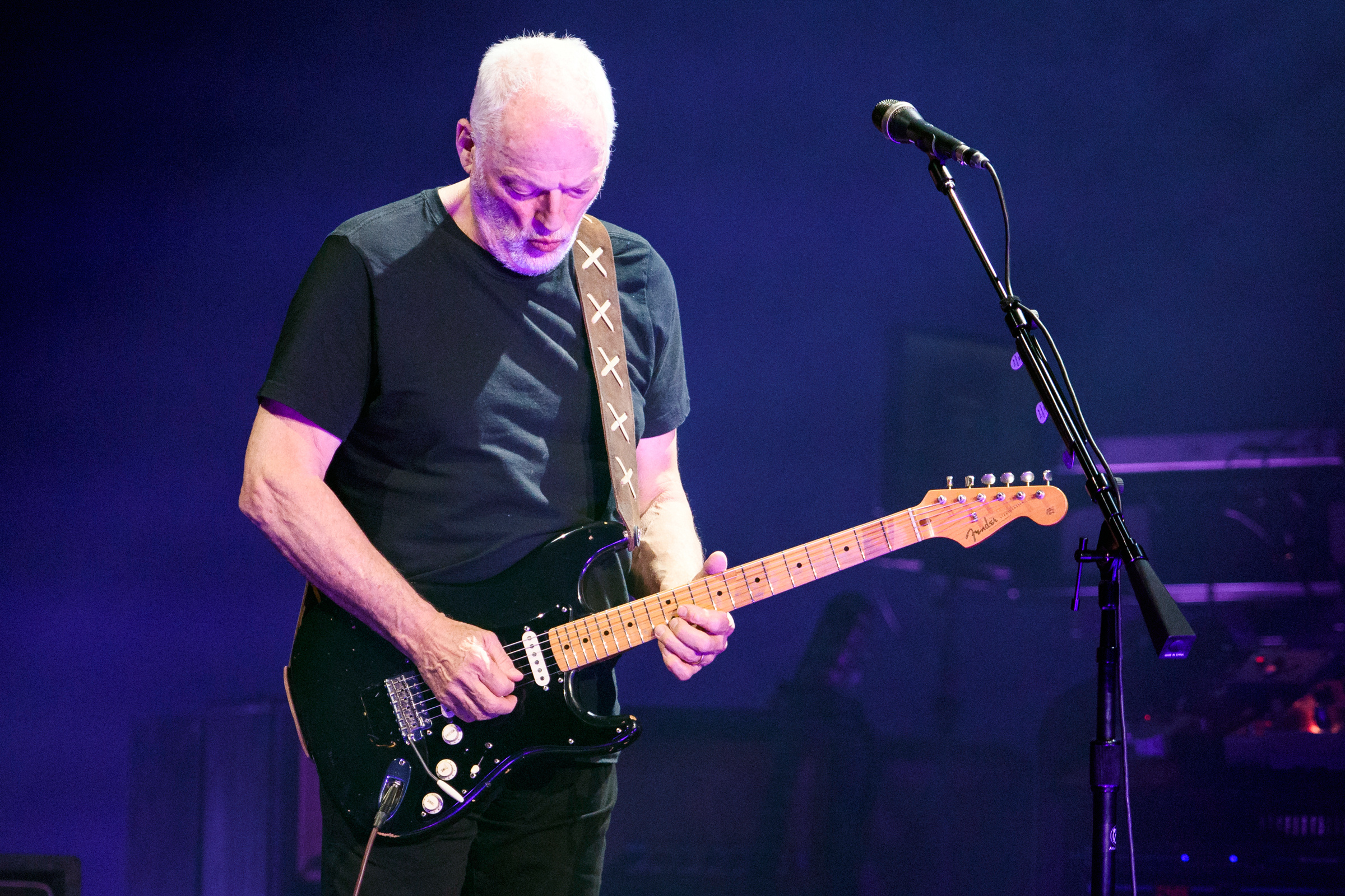 David Gilmour, Colts owner's investment, Black Strat story, Rolling Stone feature, 2400x1600 HD Desktop