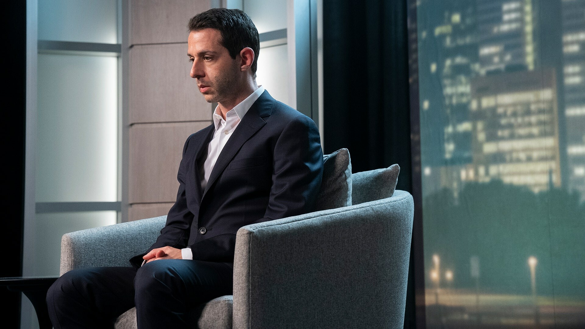 Succession (TV Series): Season 2, Jeremy Strong as Kendall Roy, took legal action against his brother Roman. 1920x1080 Full HD Background.