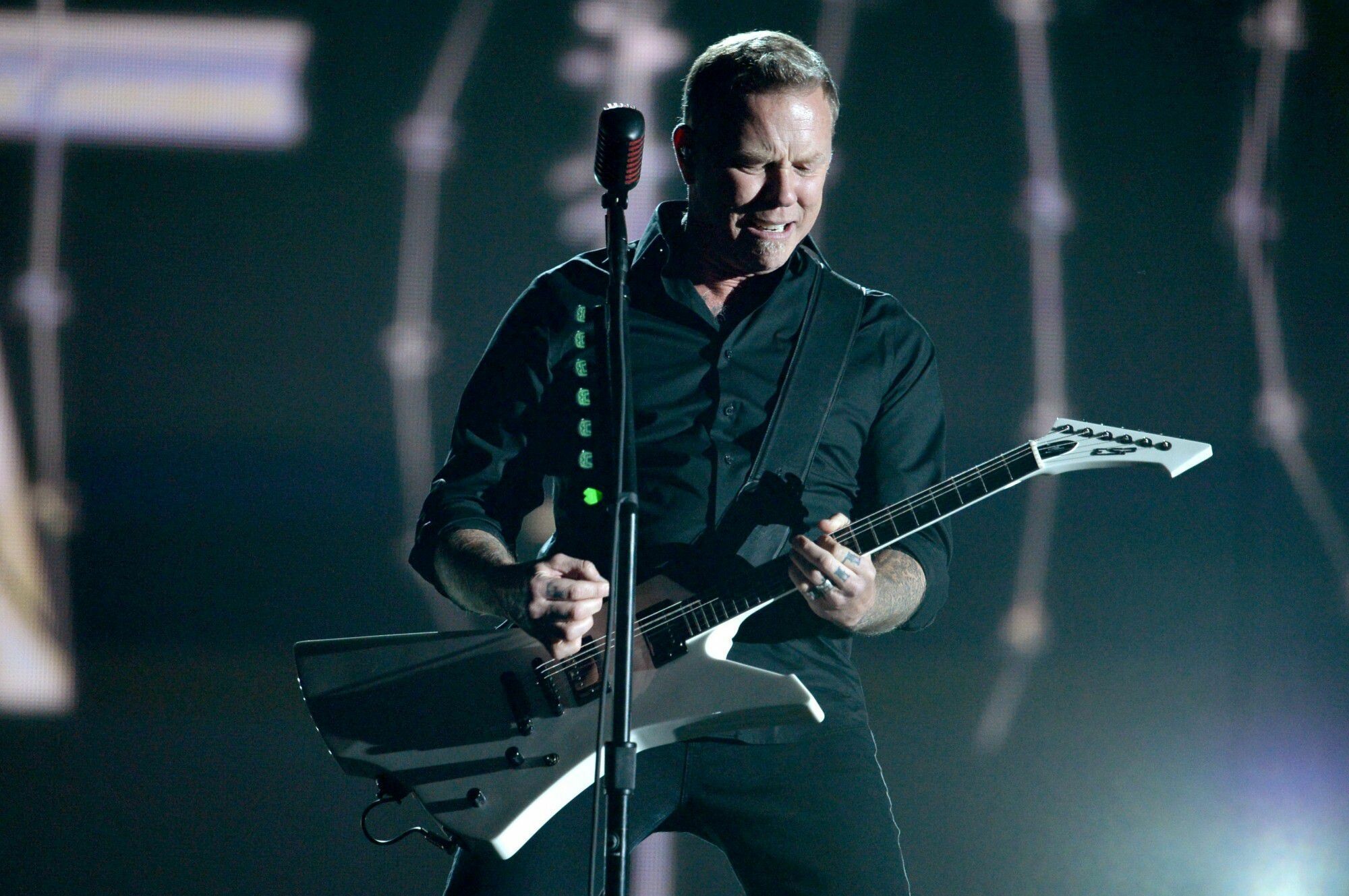 Metallica: The band formed in 1981 when vocalist/guitarist James Hetfield. 2000x1330 HD Background.