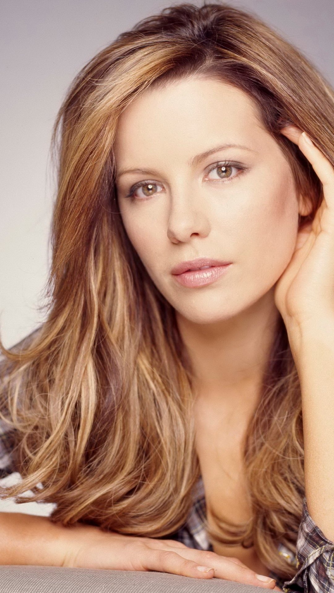Kate Beckinsale, Celebrity, Hollywood, Movies, 1080x1920 Full HD Phone