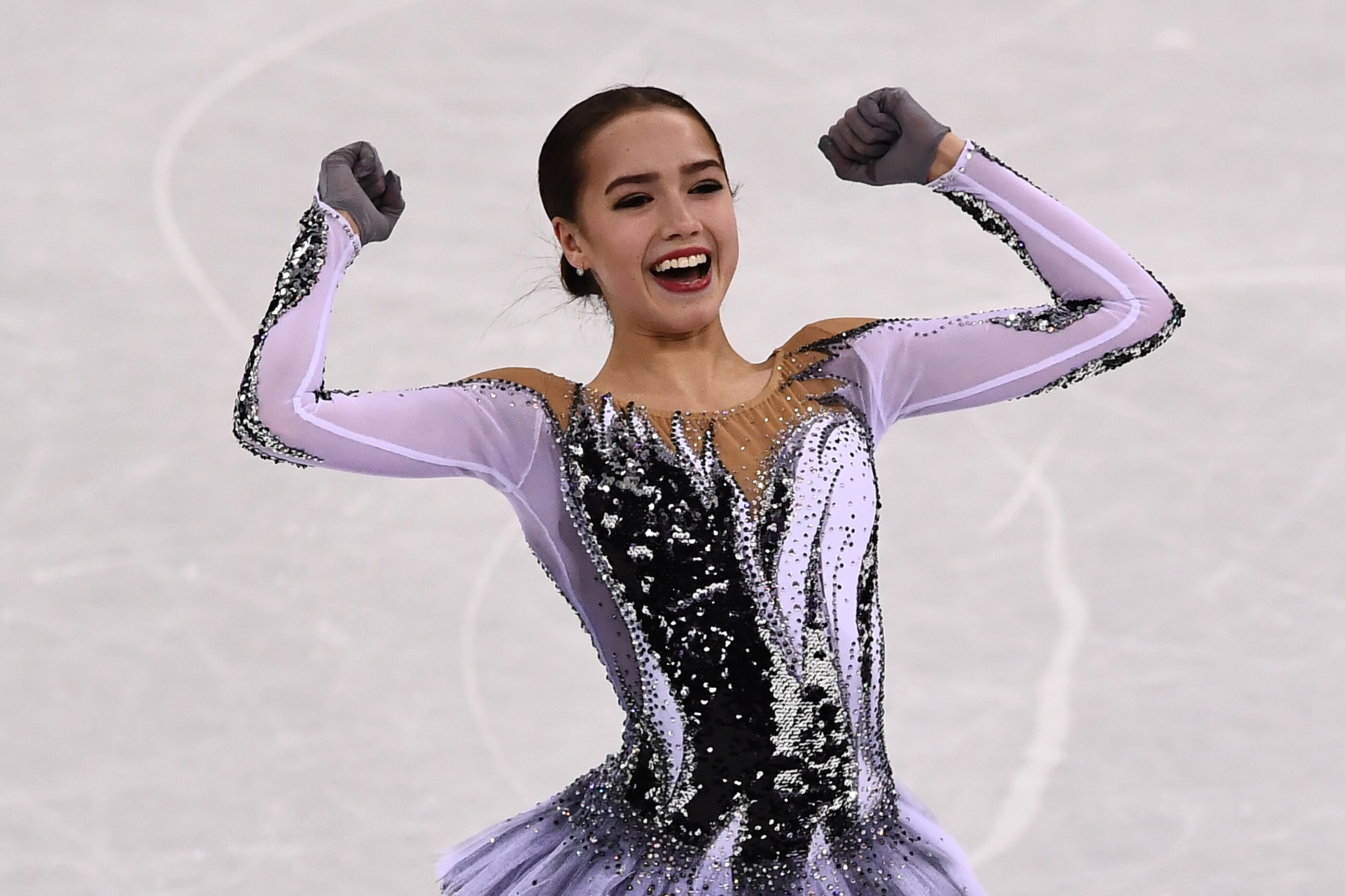 Alina Zagitova: Olympic ice skating, The 2018 Russian figure skating national champion. 2800x1870 HD Wallpaper.