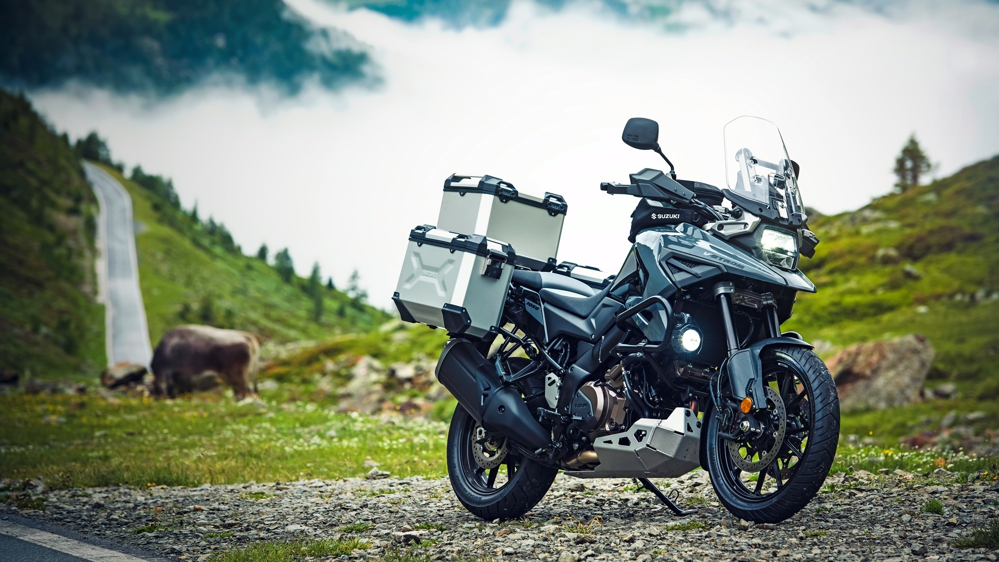 Suzuki V-Strom 1050, High-resolution images, Motorcycle enthusiast's dream, Adventure awaits, 2000x1130 HD Desktop
