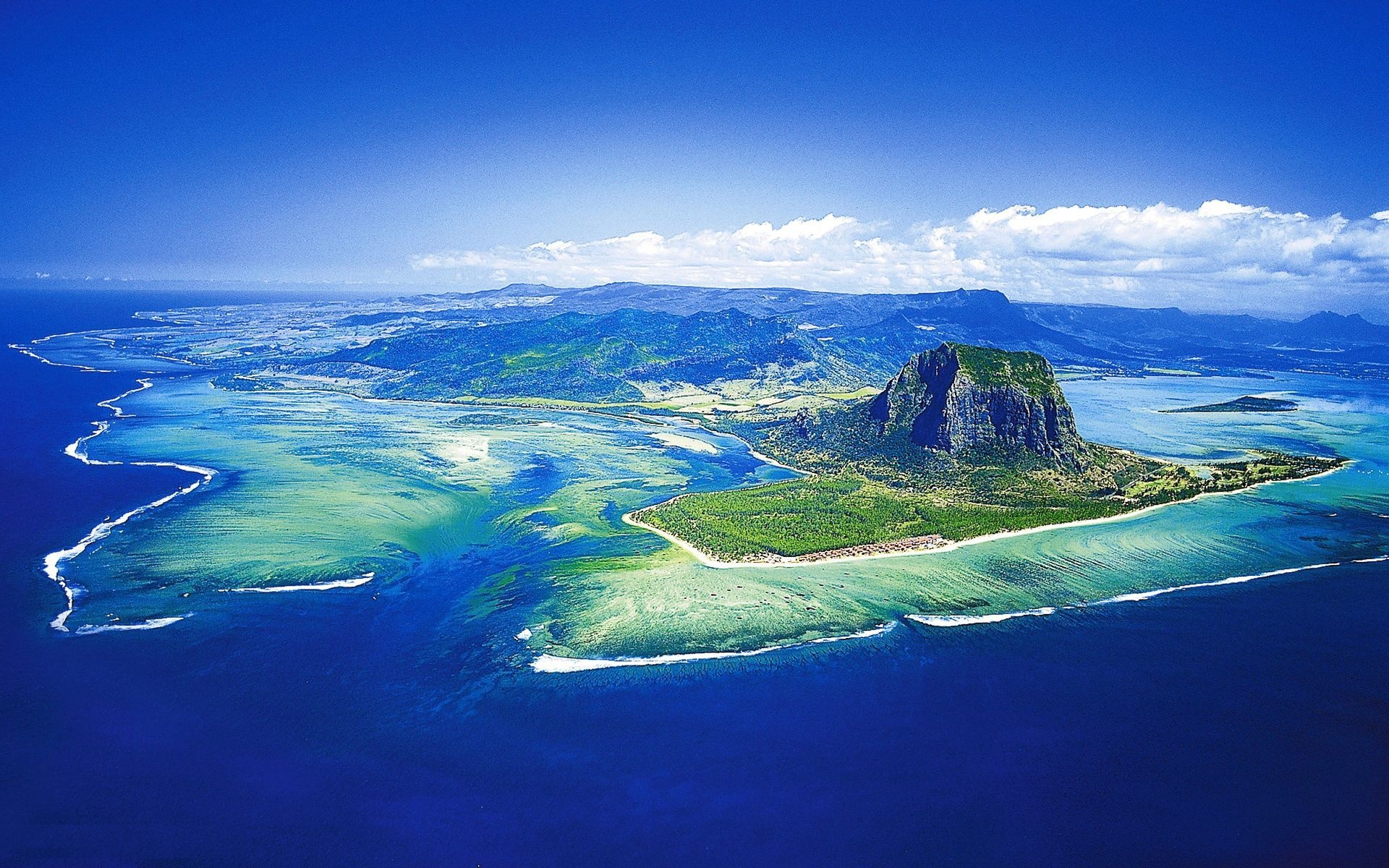 Mauritius beauty, Tranquil beaches, Sunny skies, Coastal paradise, 1920x1200 HD Desktop