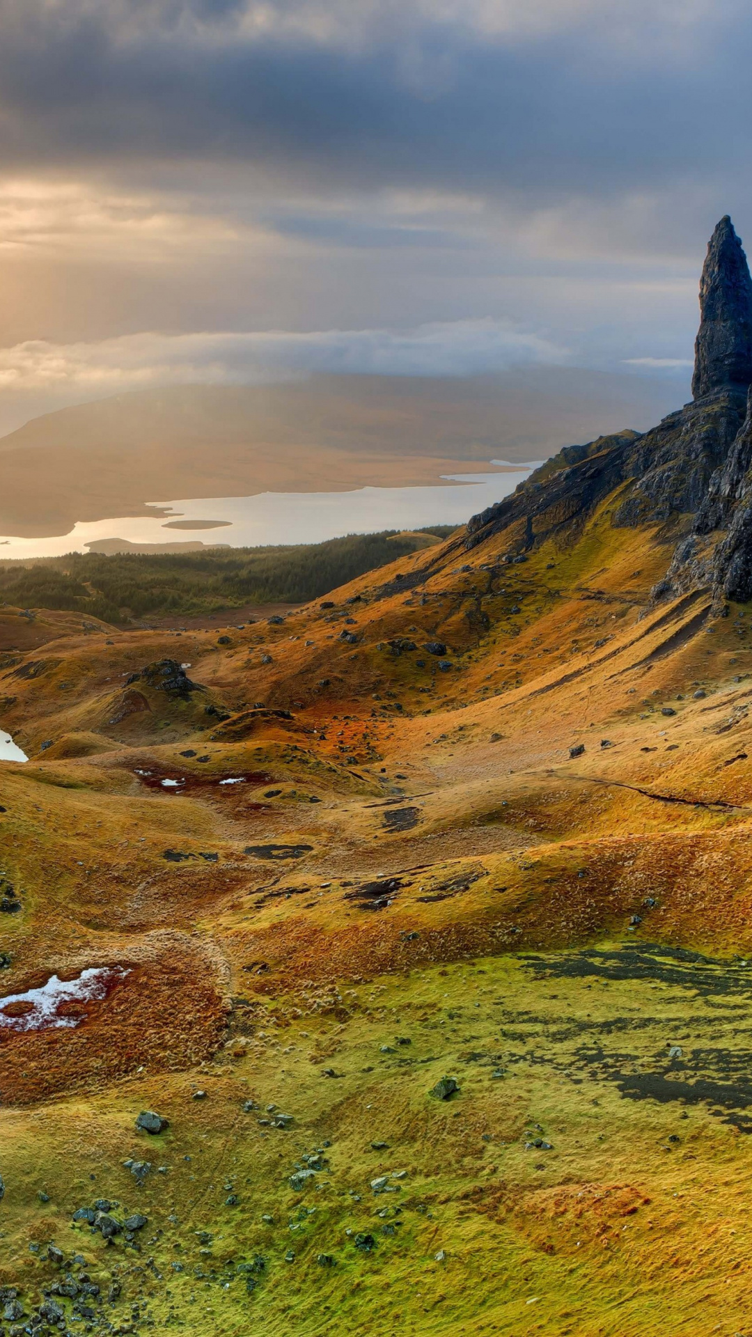 Man of Storr, Skye, Scotland, Apple iPhone, 1080x1920 Full HD Phone