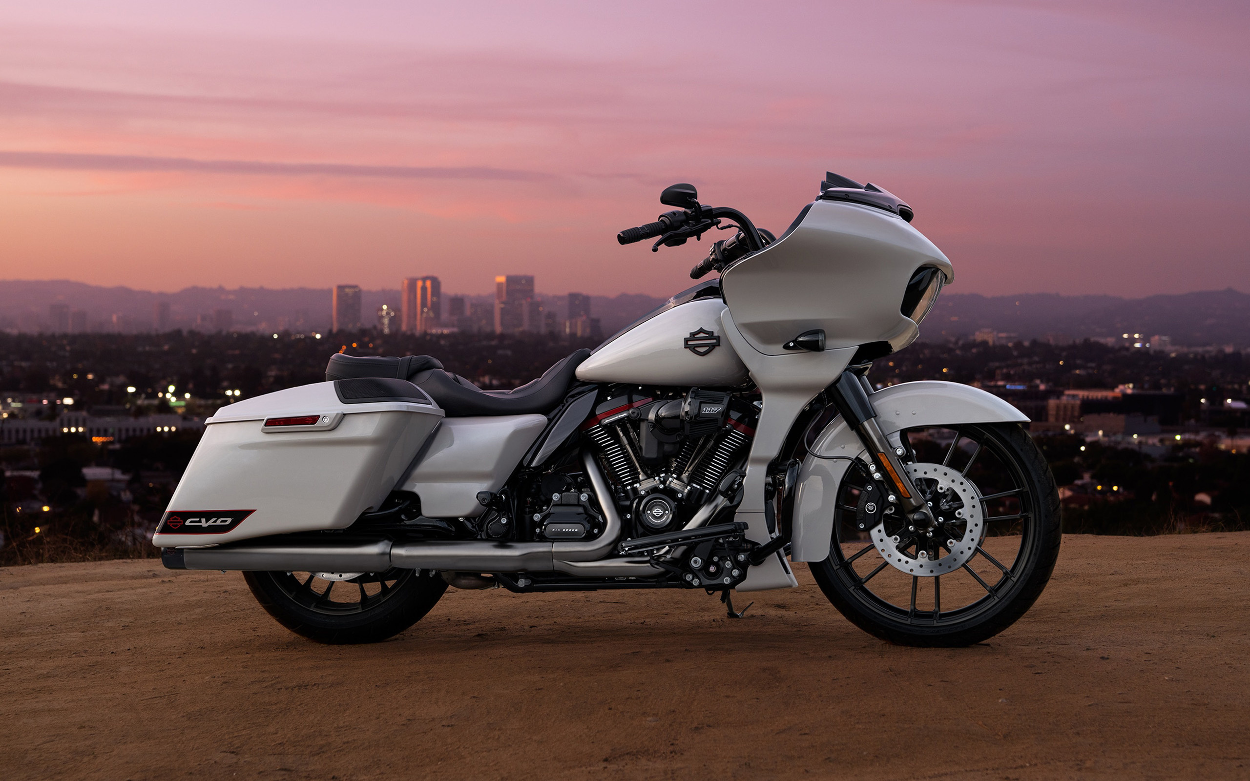 Harley-Davidson Road Glide, Stunning sunset view, Superbike excellence, Ultimate American motorcycles, 2560x1600 HD Desktop