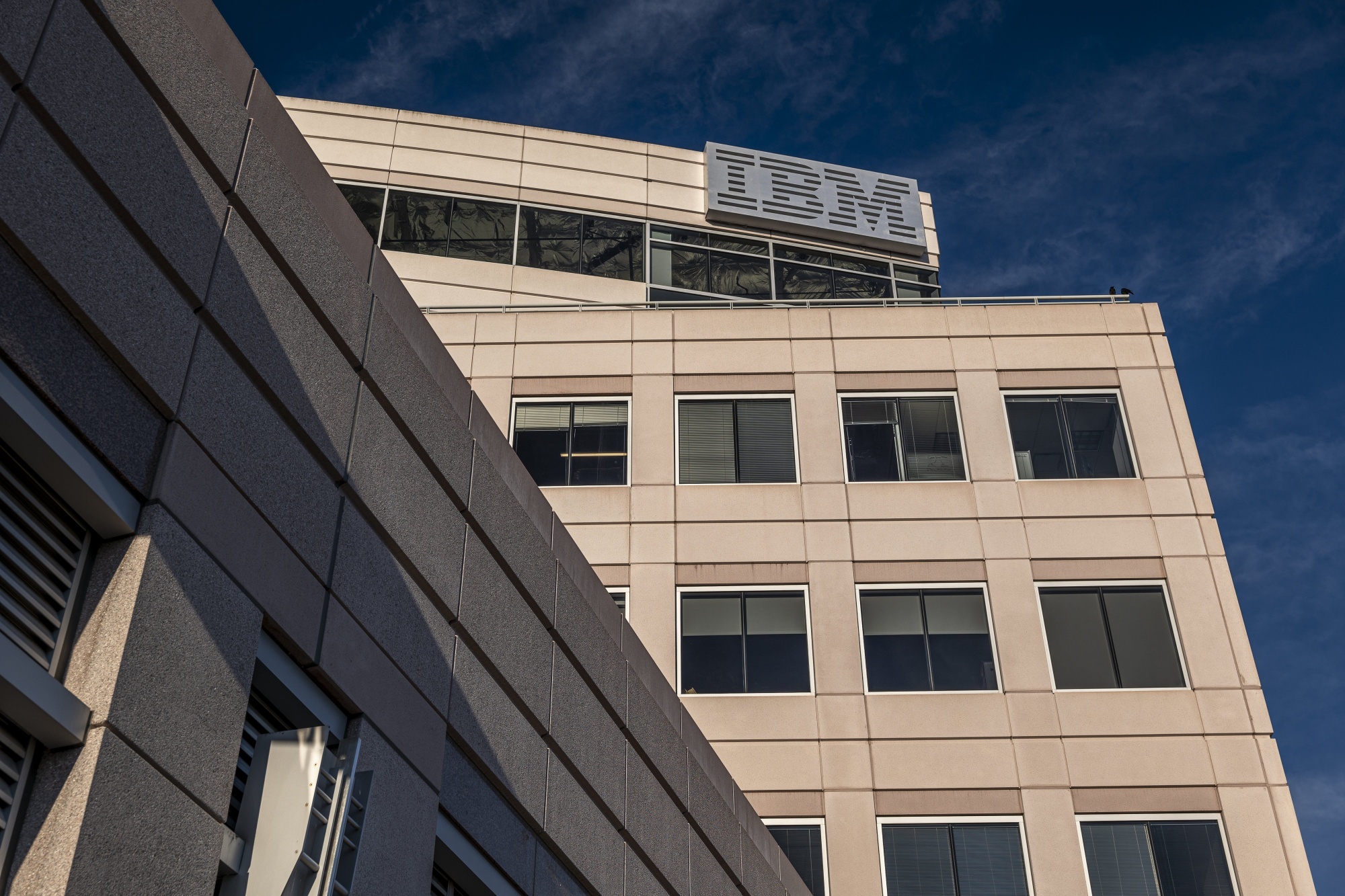 IBM Posts Best Sales Growth in 10 Years on Cloud Demand - Bloomberg 2000x1340