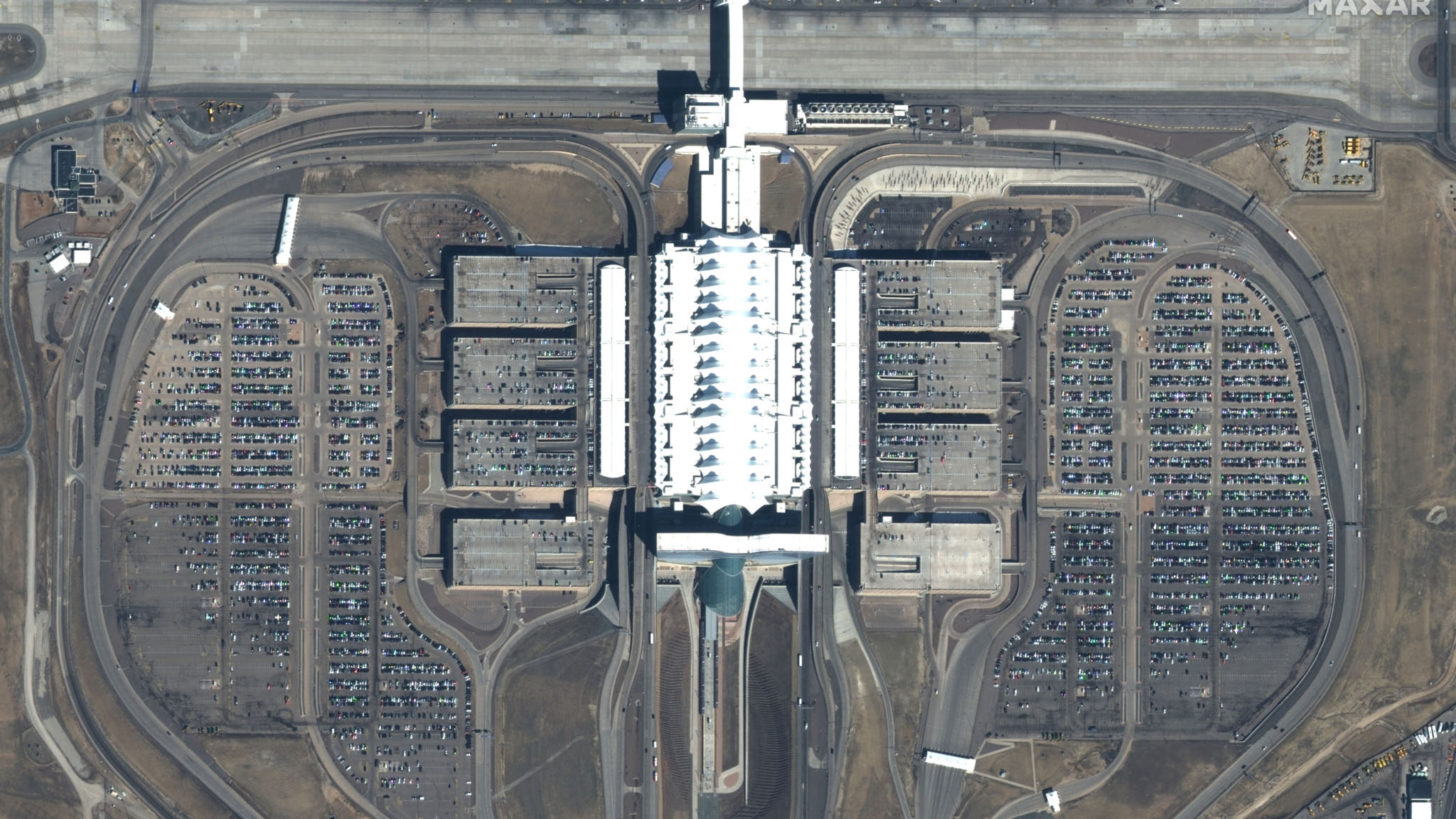 Denver International Airport, Eerie photos, Empty DIA parking lots, 2050x1160 HD Desktop